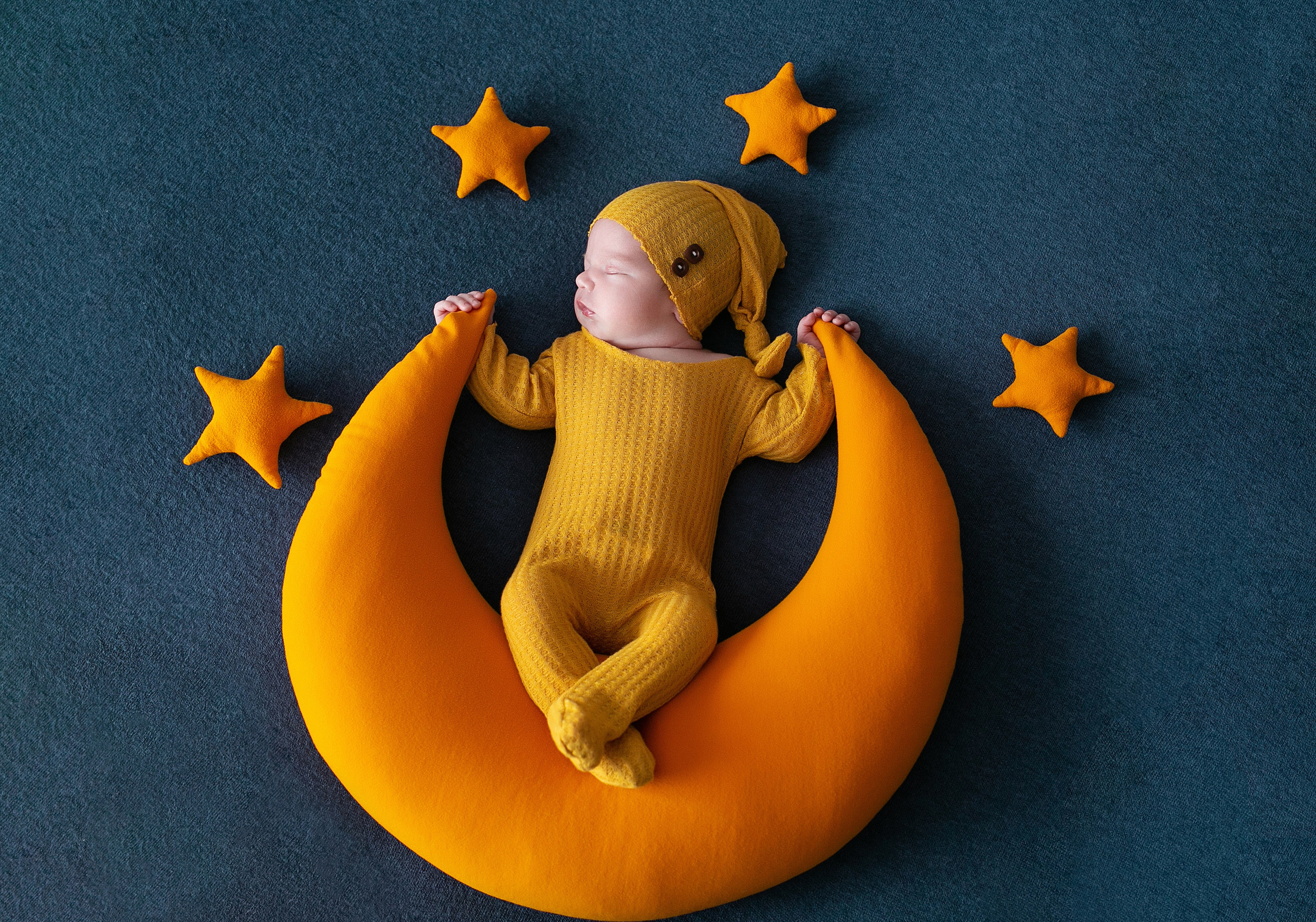 Новорожденные. Фотограф новорожденных и семейный фотограф НСО г. Бердск Марина Львова