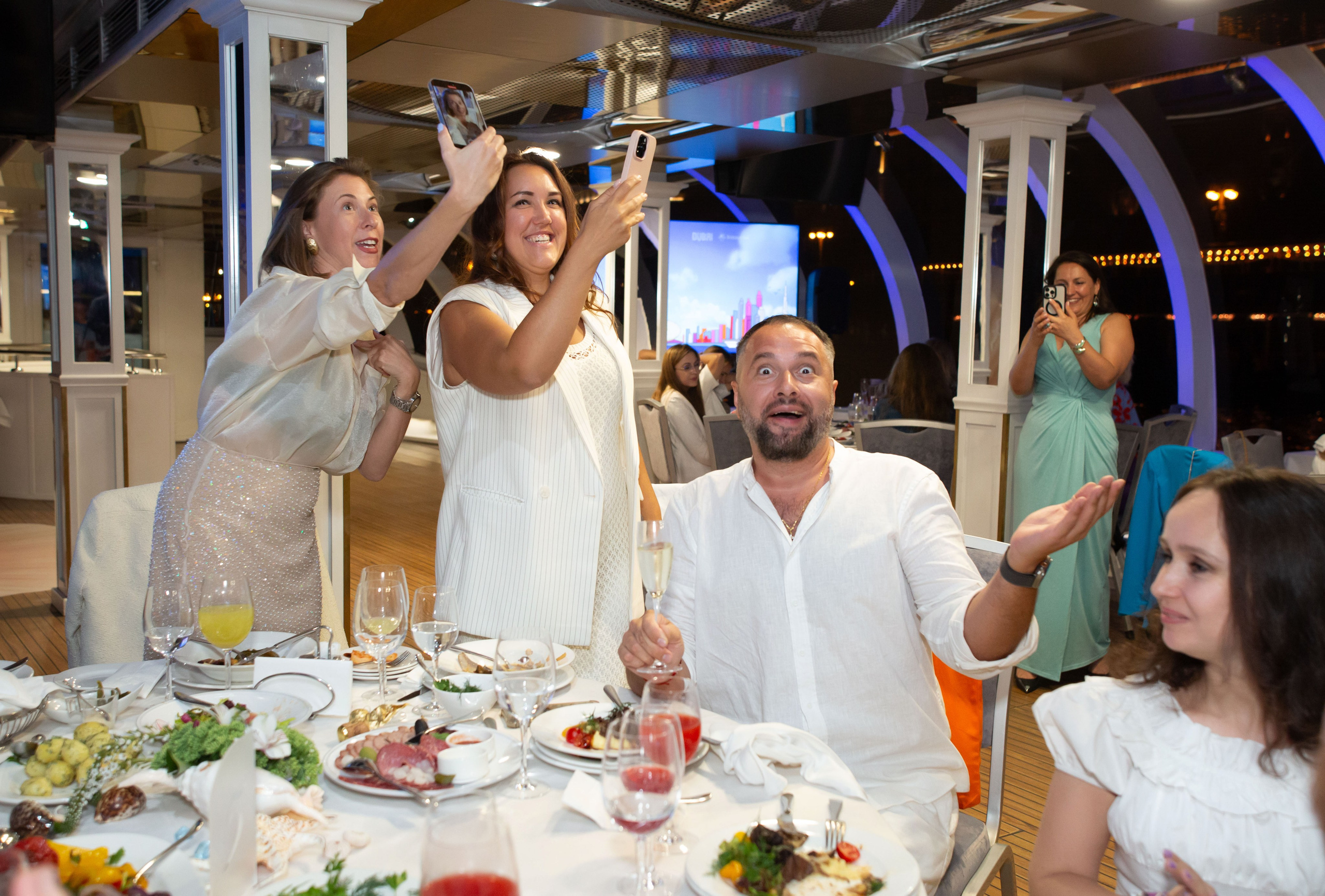 Dubai Vibes Intourist Cruise Party. Семейный и детский фотограф Анна Петракова