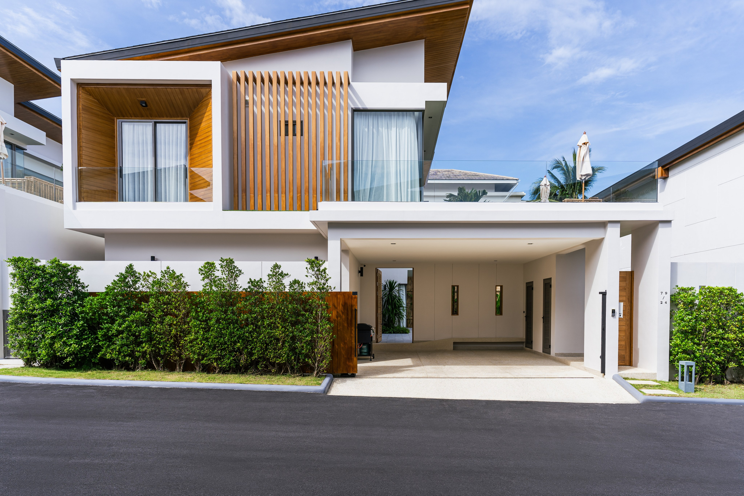 Interior real estate photography in Phuket — professional photos and videos. Yan Dolmatov — Photographer, Videographer, and Producer in Phuket