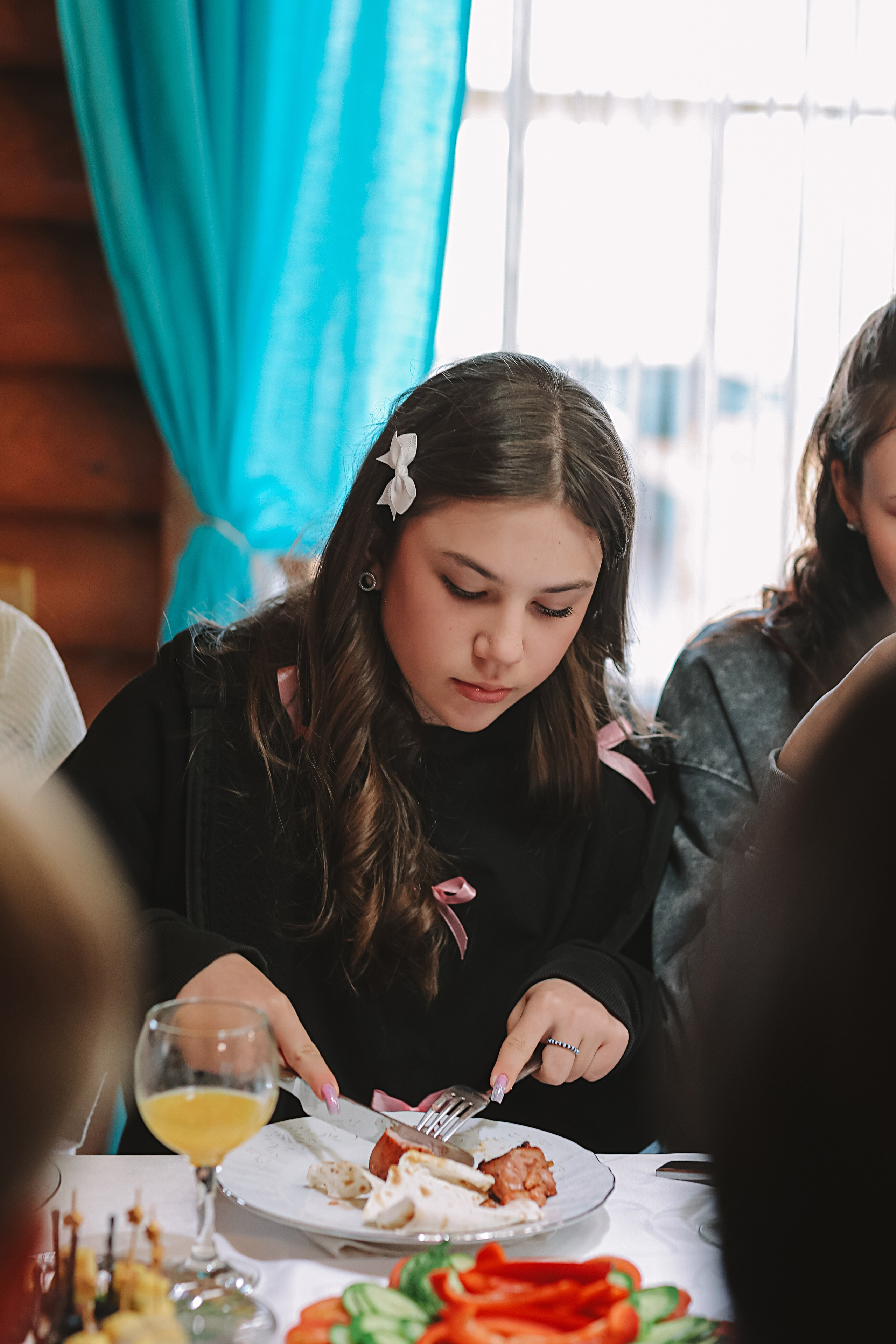 Последний звонок. Семейный фотограф Тюмень, фотограф на роды Салмина Мария
