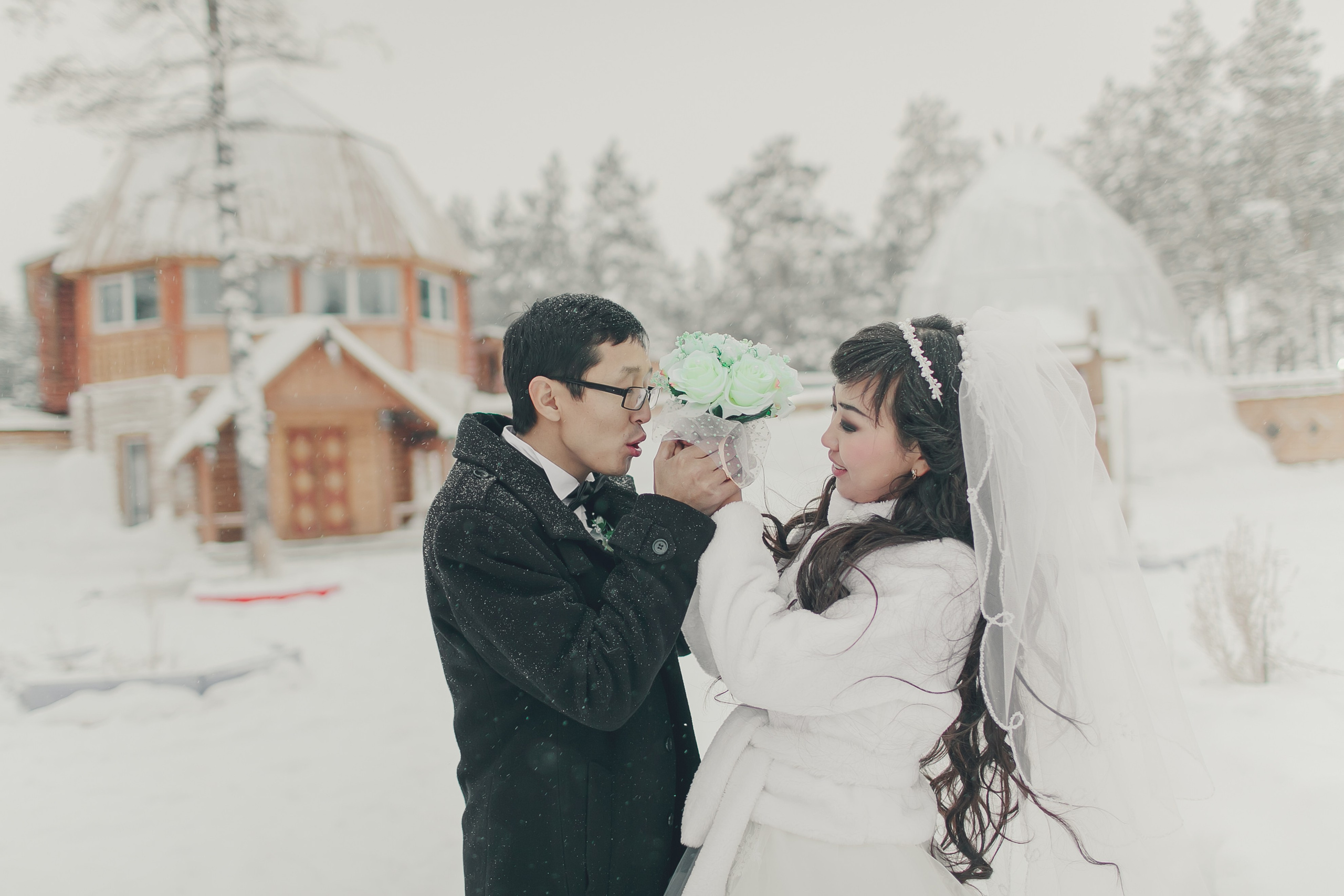 Зимнее свадебное фото. Фотограф Надежда Куин, Якутск