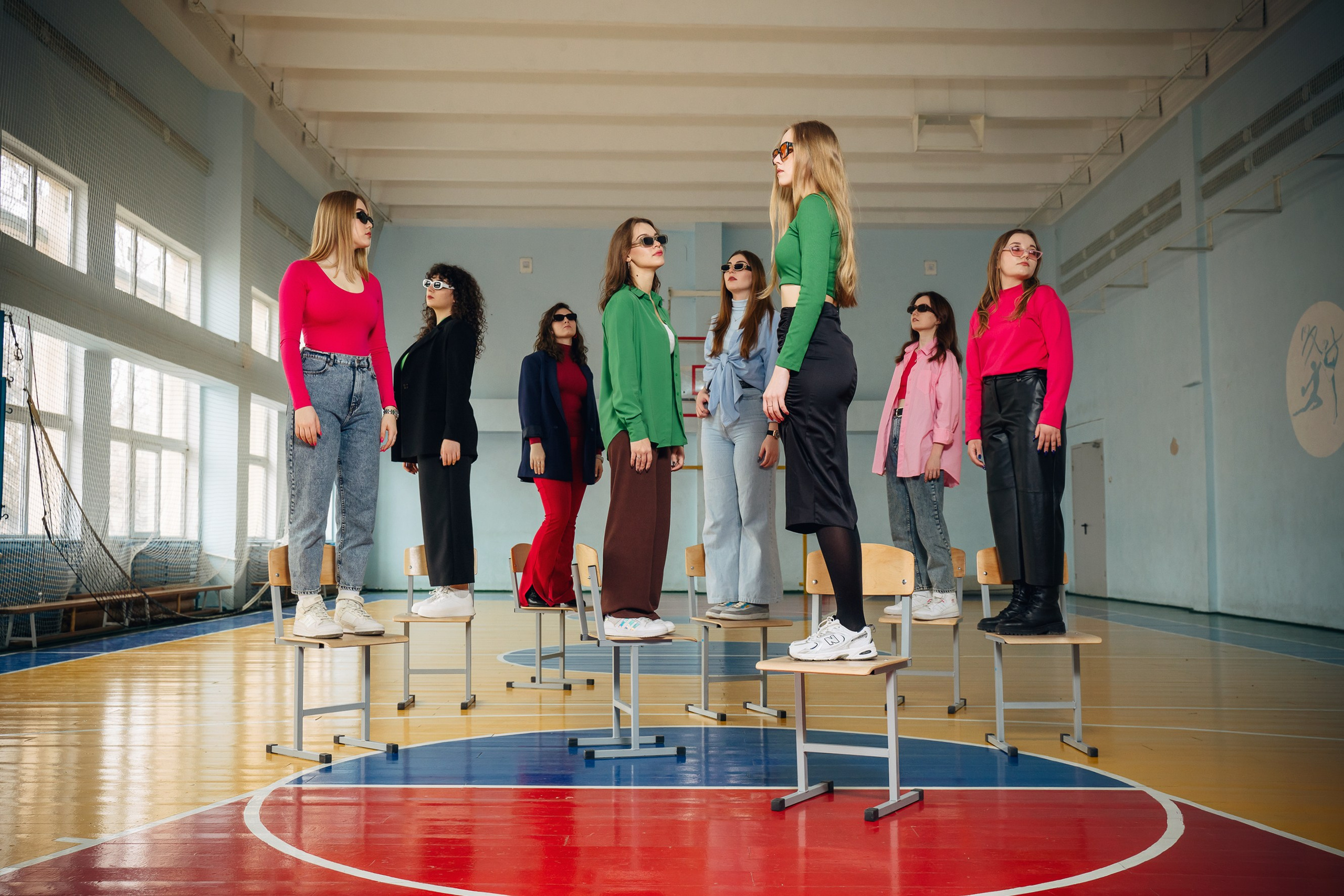 Фотографии с друзьями. Выпускные альбомы, школьные фотосессии в городе Новороссийске