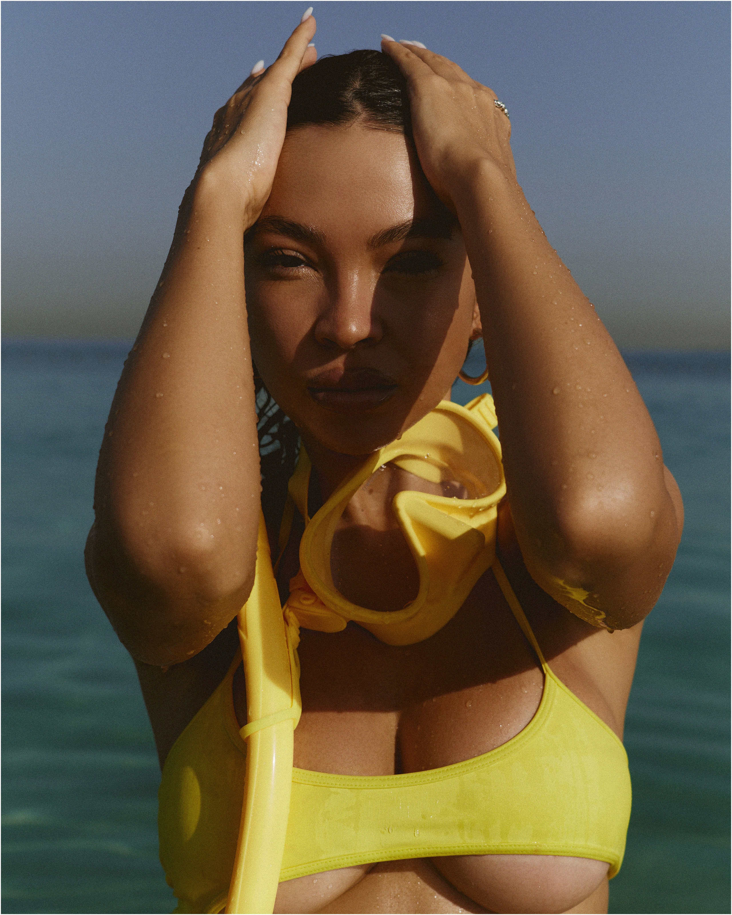 Aziza. NOIZOMAX Художественный фотограф в Дубай