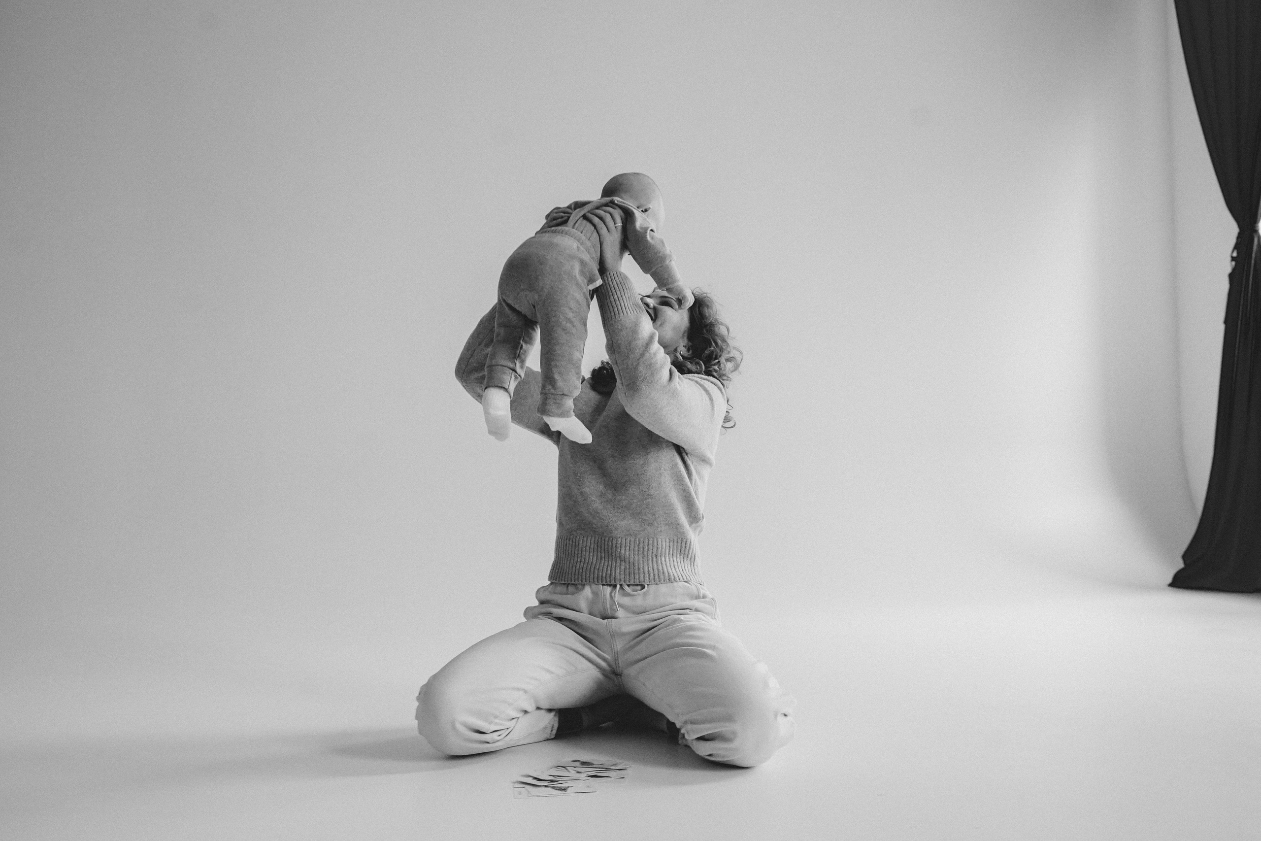 Семейная фотосессия в студии. Семейный и женский фотограф в Краснодаре Анастасия Приймак