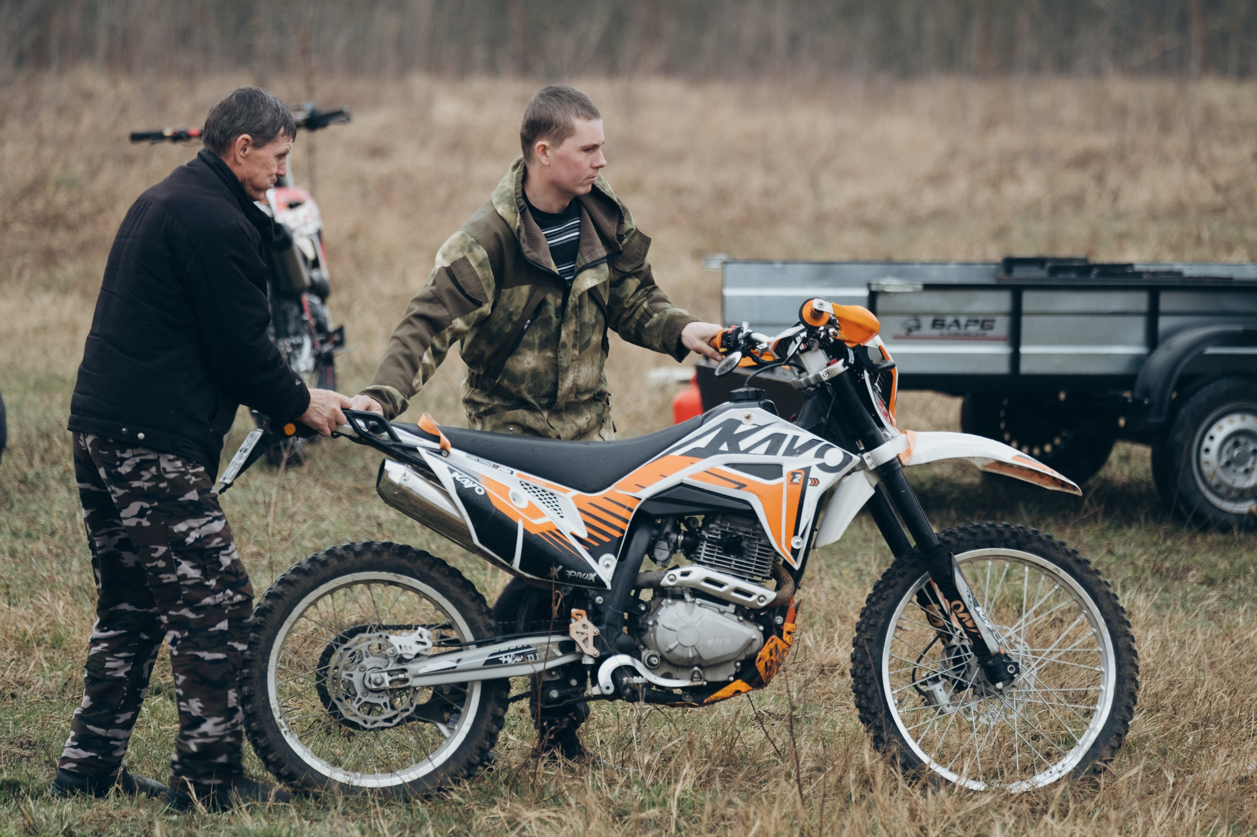 Эндуро Фест от Shamax Motors (Краснодар). Свадебный фотограф Денис Ожигин в Краснодаре и крае. Эмоциональная и стильная съемка вашего дня