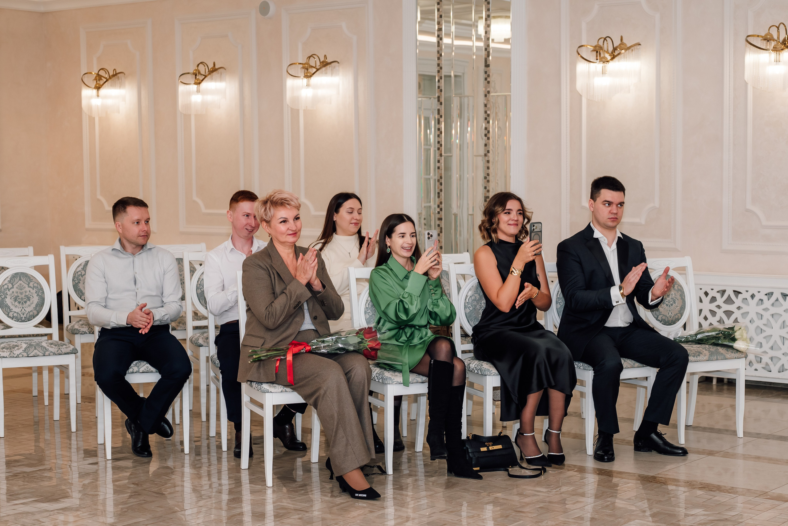 Свадьбы: ЗАГС. Фотограф Вероника Чермных