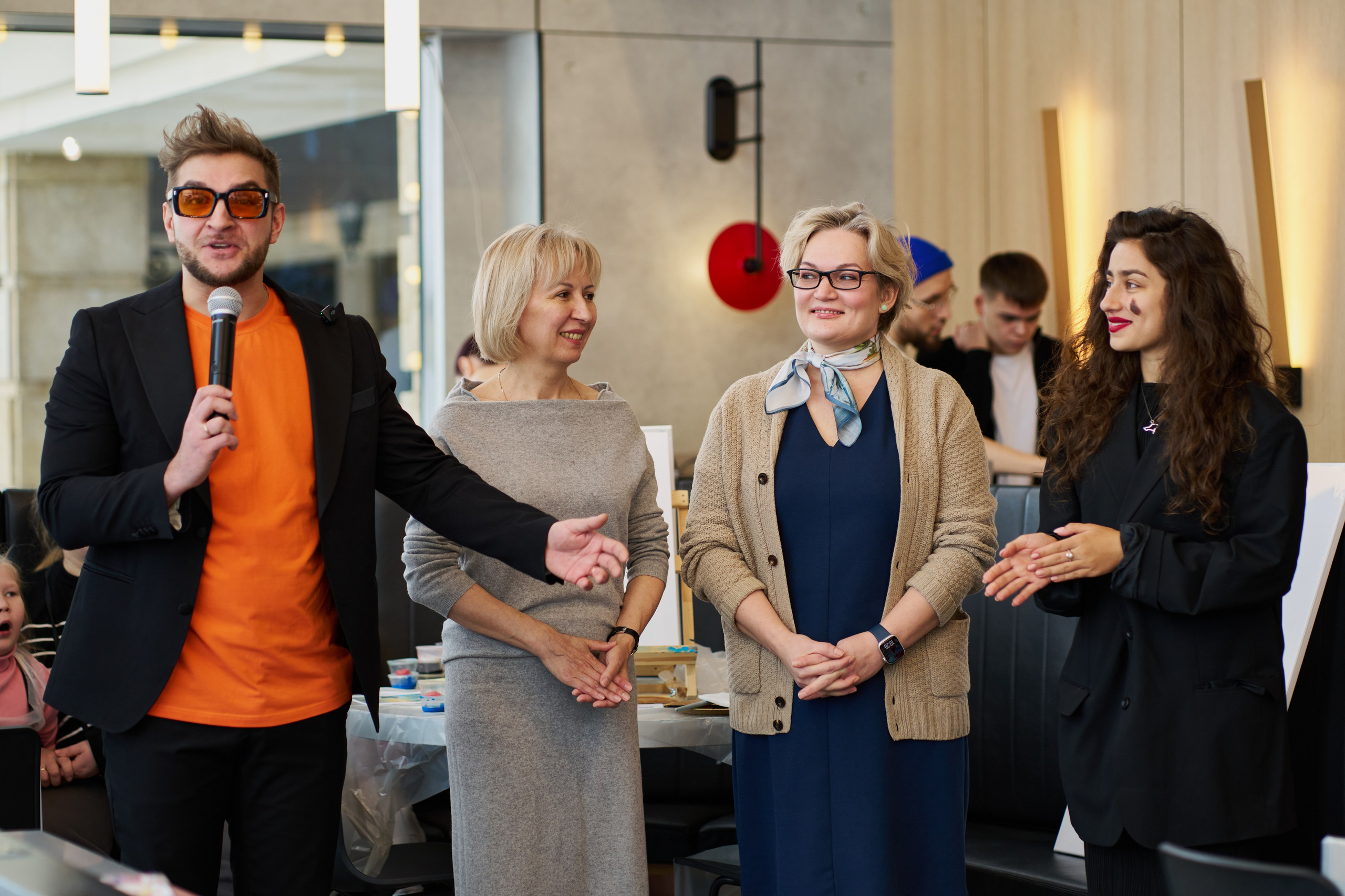 АРТ встреча Семья вместе. Свадебный и индивидуальный фотограф Аля Мамакова