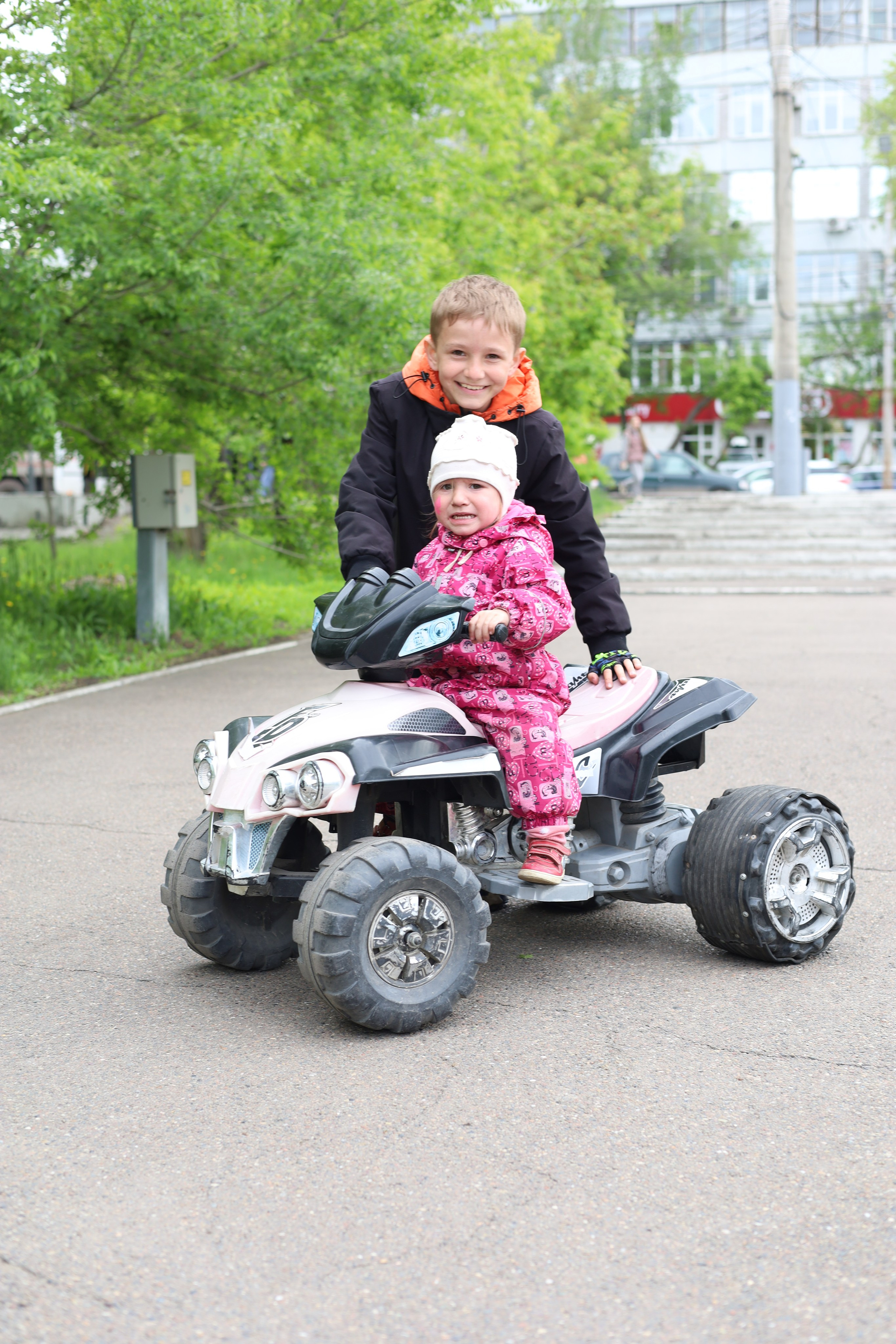 Репортажка: Троя: День защиты детей. Фотограф в Красноярске Никитина Мария