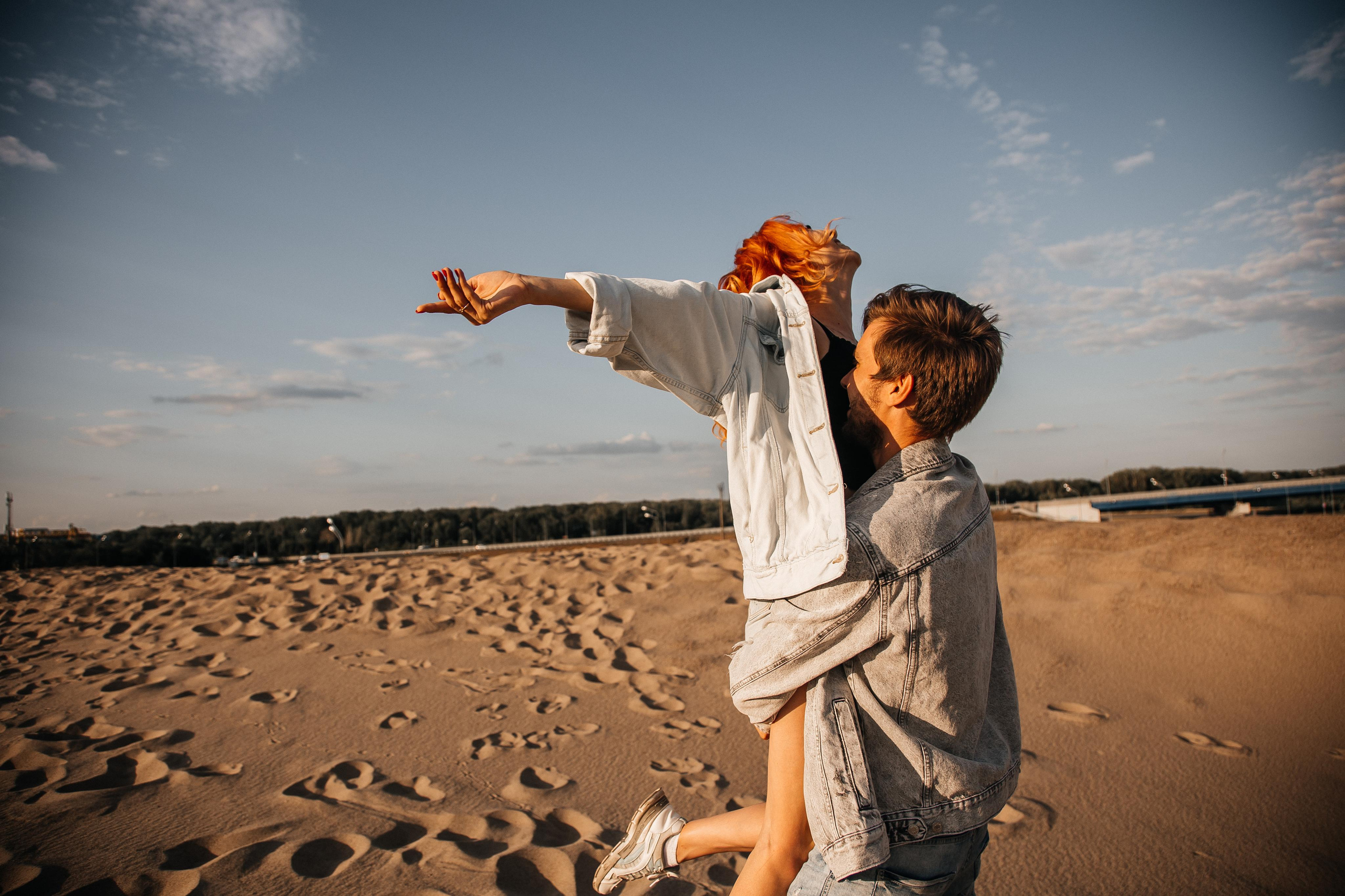Love story «Sand story». Свадебные фотограф и видеограф Наталья и Анатолий Новиковы СПб