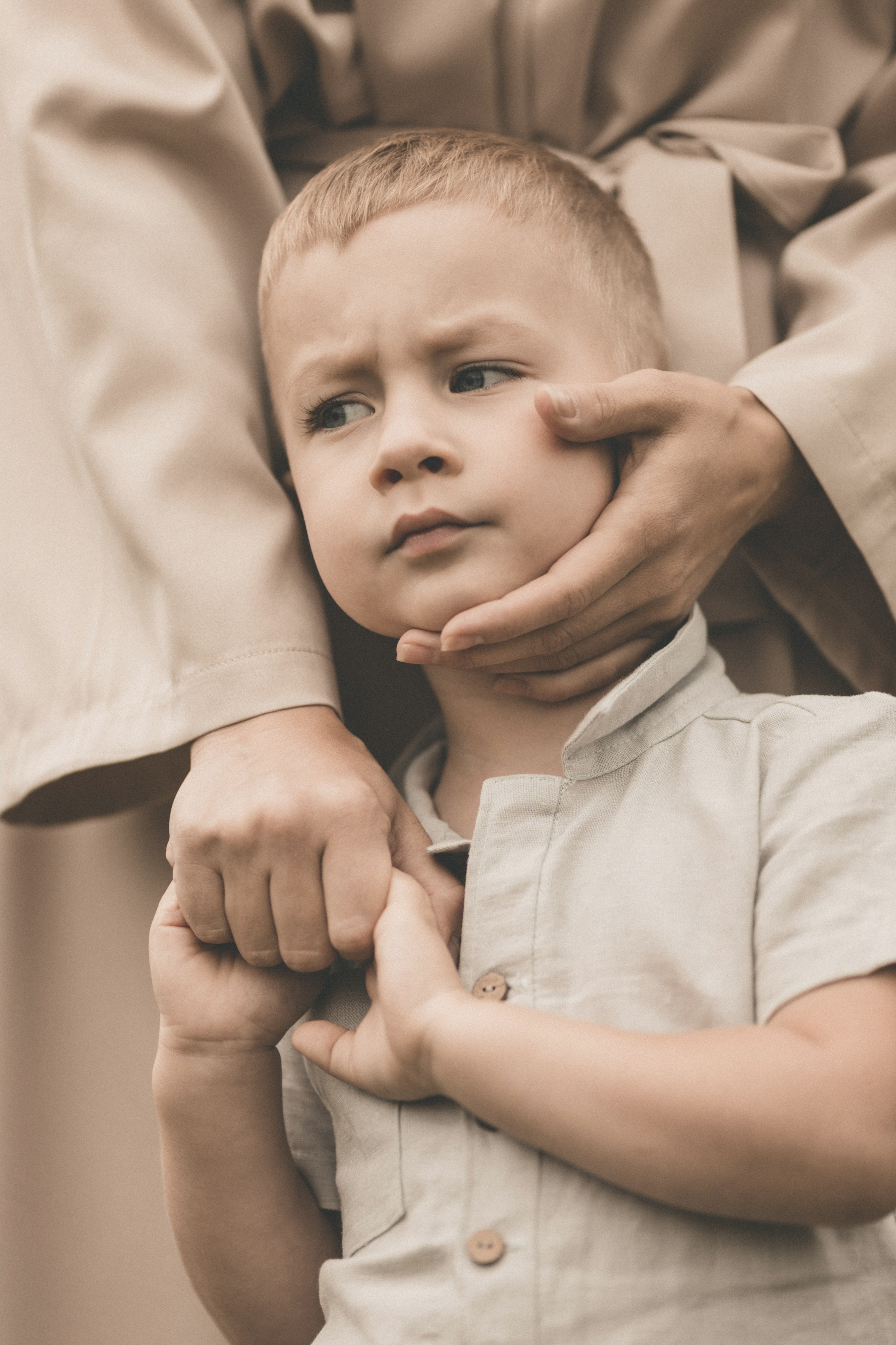 Мама и ее защитник. Семейный и свадебный фотограф Лилия Матонина | Ангарск, Иркутск, Усолье-Сибирское, Байкал (Листвянка, Ольхон), Иркутская область