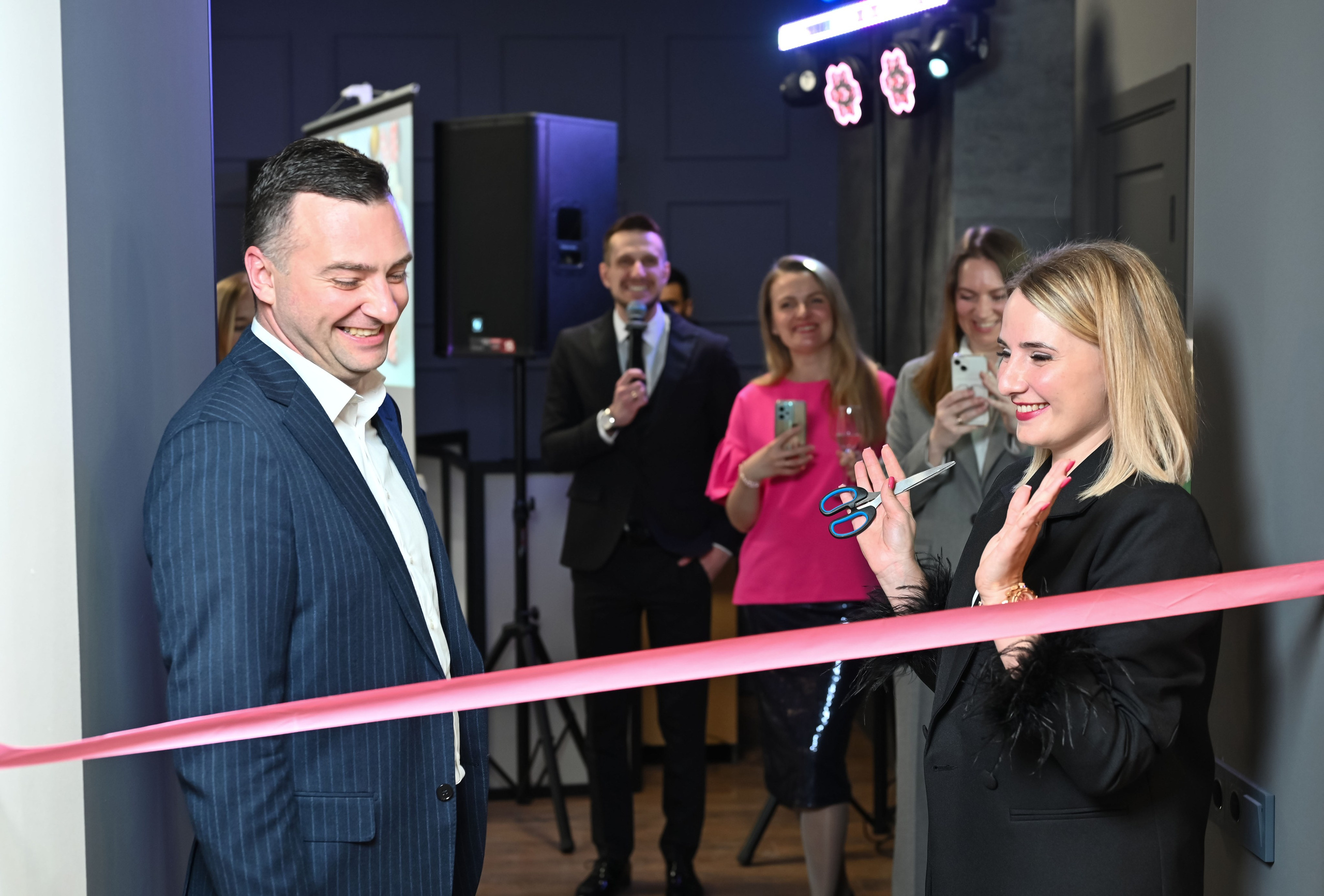 Открытие студии Hello Sasha. ZDARONOKIA Репортажный фотограф