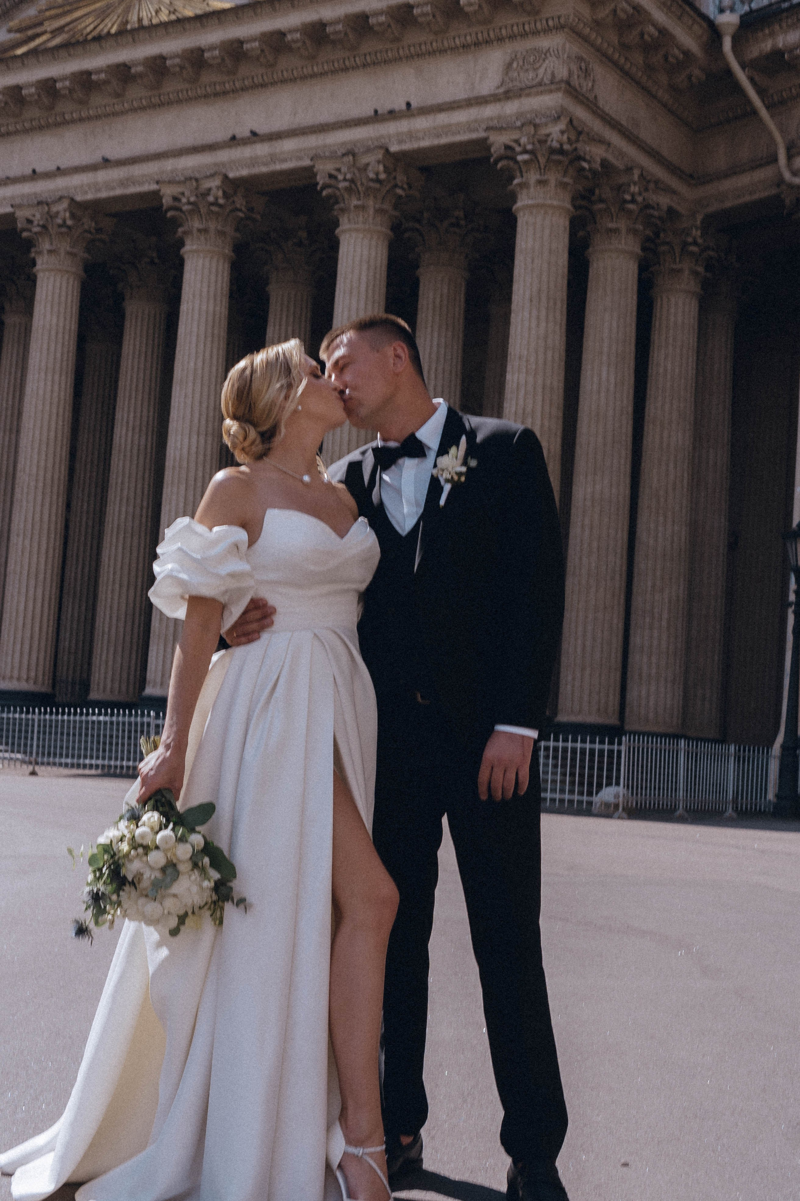 СВАДЕНБНАЯ СЬЕМКА НА КАТЕРЕ ПО КАНАЛАМ САНКТ-ПЕТЕРБУРГА И В АКВАТОРИИ НЕВЫ. Профессиональный фотограф, Санкт-Петербург — Виктория Богомолова