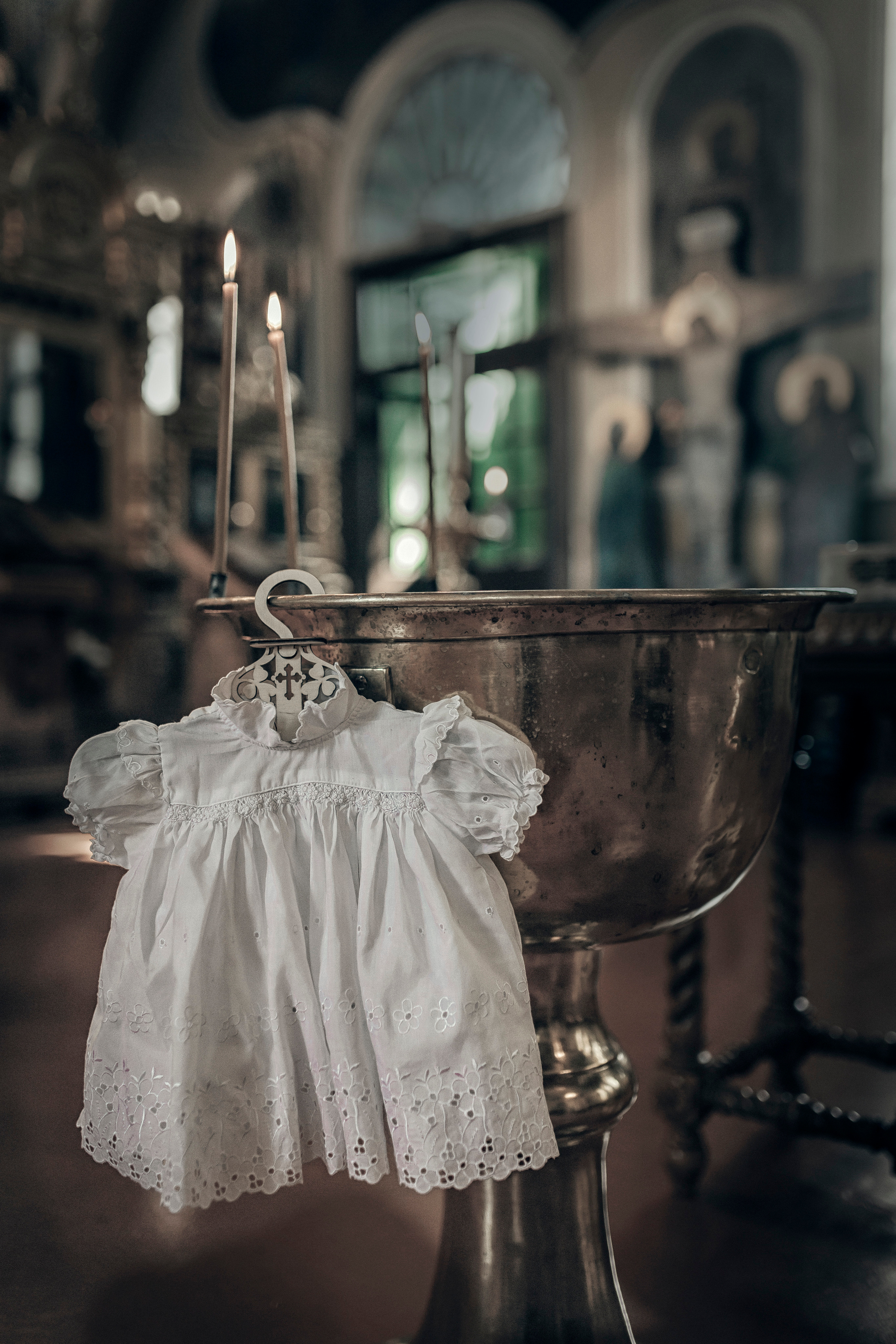 Фотограф на крещение крестины Старый Оскол, Губкин, Курск, фотосессия на крещение заказать услуги фотографа на крещение фотосессия на крестины профессиональный церковный фотограф Кунье небесное