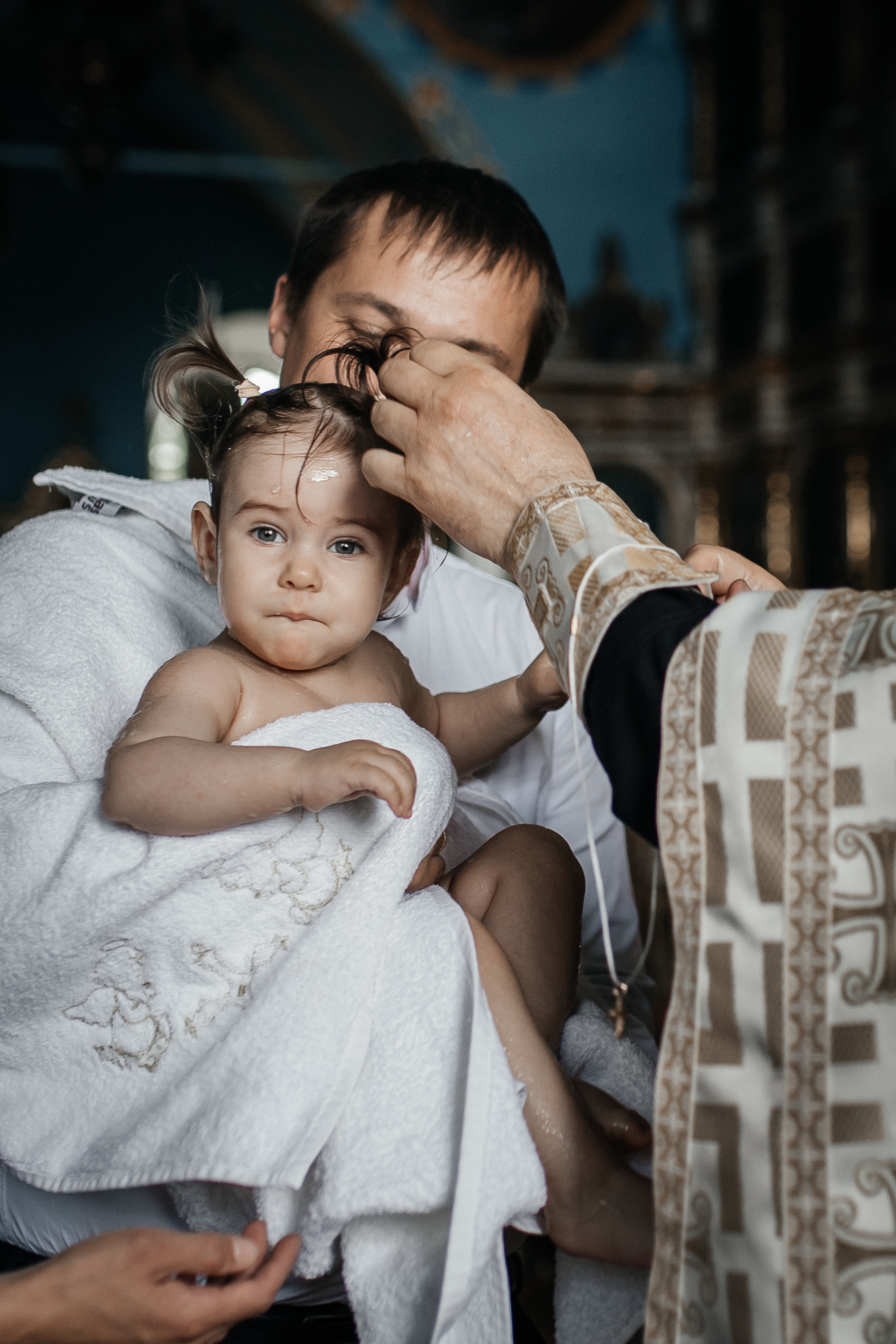 Фотограф на крещение крестины Старый Оскол, Губкин, Курск, фотосессия на крещение заказать услуги фотографа на крещение фотосессия на крестины профессиональный церковный фотограф 