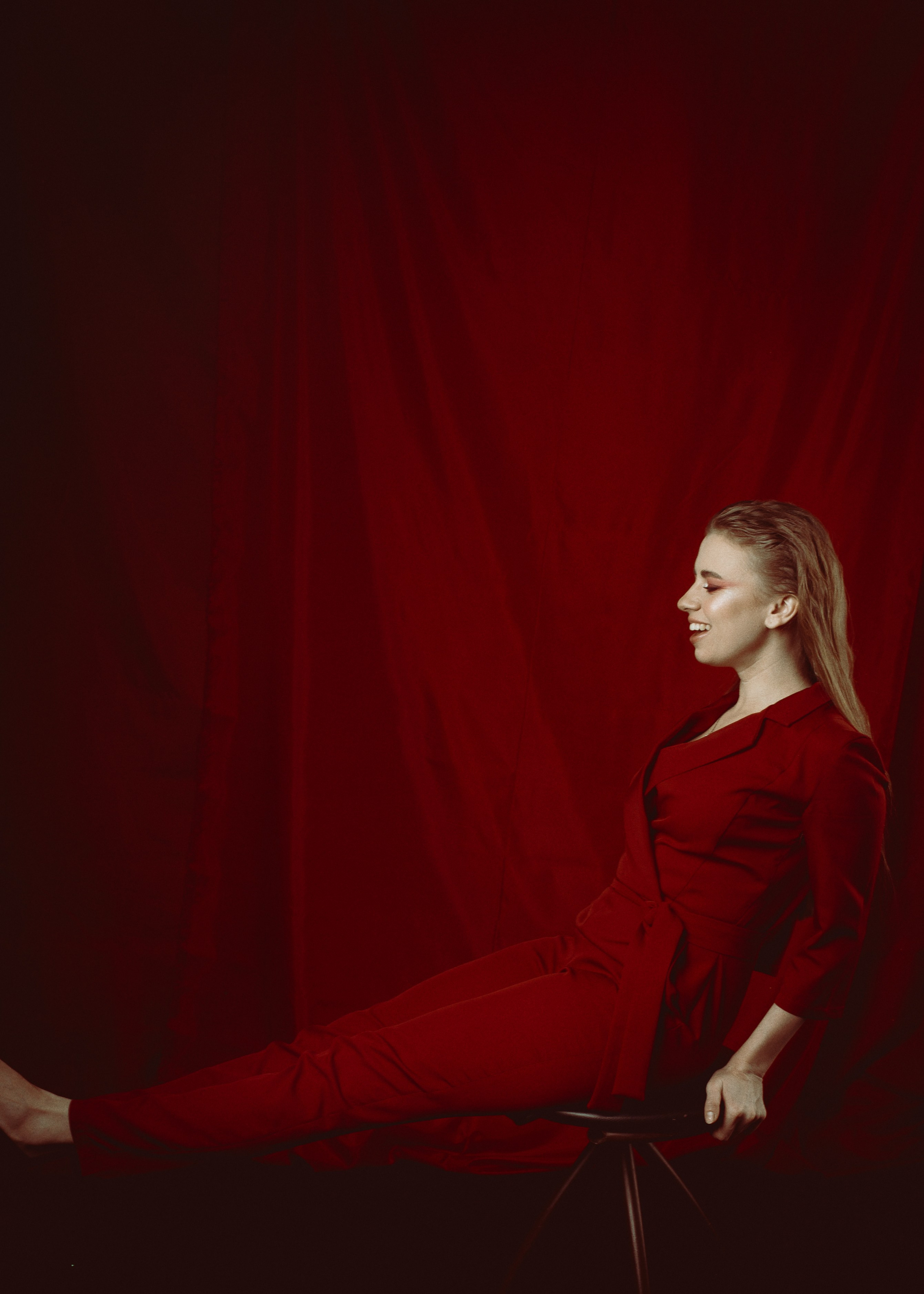 Фотосессия в красном для Дарьи