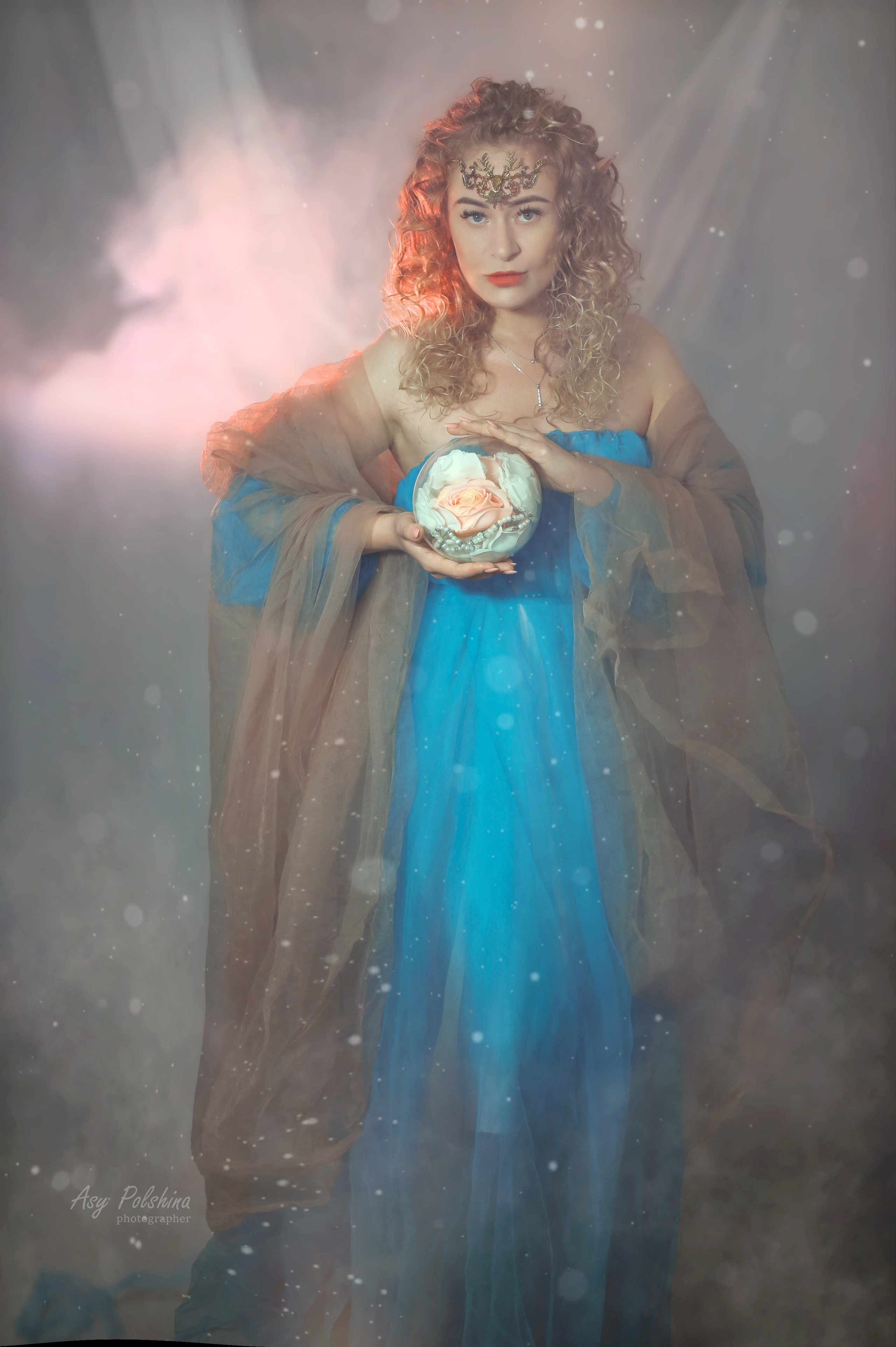 Фото девушки с фатином в арт обработке