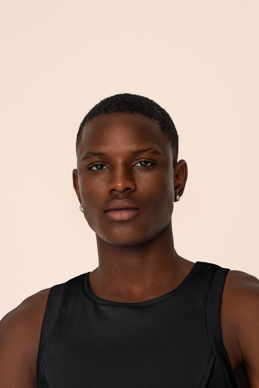 Профессиональная ретушь в короткие сроки. Бьюти- и портретный фотограф в Москве Полли Максимова. Создаю съёмки и делаю ретушь для брендов косметики и рекламы