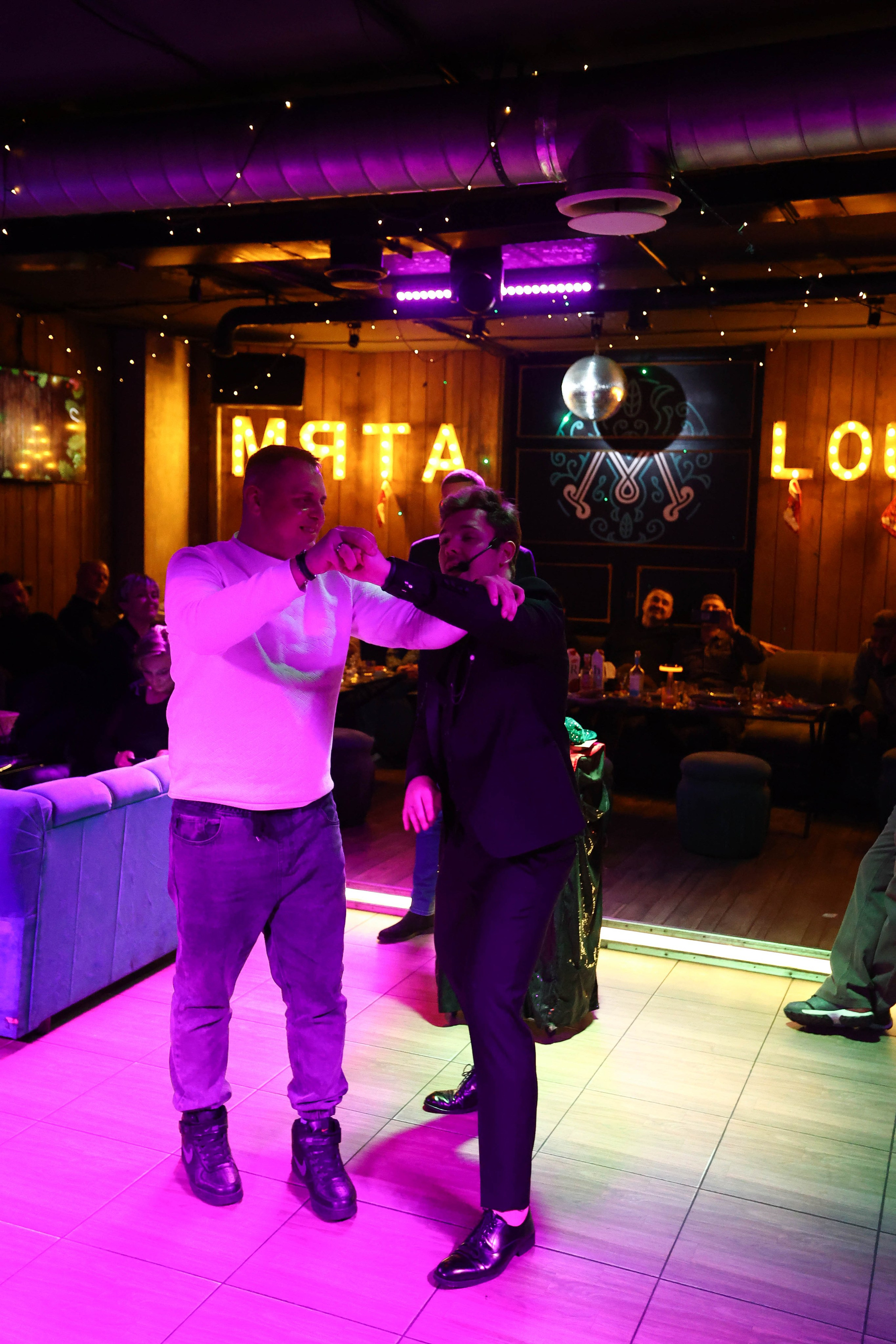 15/12/23 Новогоднее караоке в Мята Спортивная. Мята Спортивная — Кальянная, караоке, бар в Минске