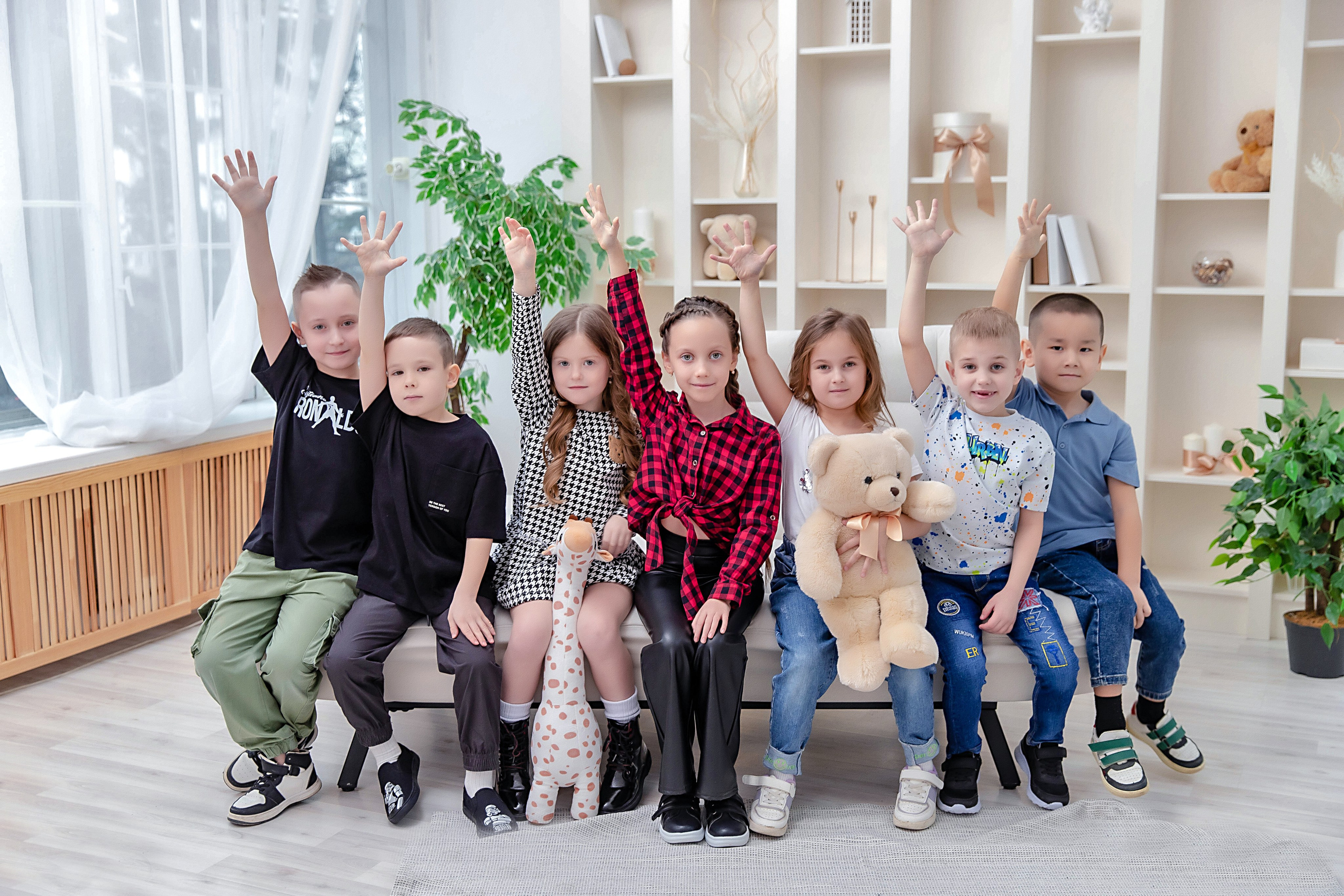 Выпускные (школьные) альбомы (книги) в Ростове-на-Дону. Современные Выпускные Альбомы в Ростове-на-Дону