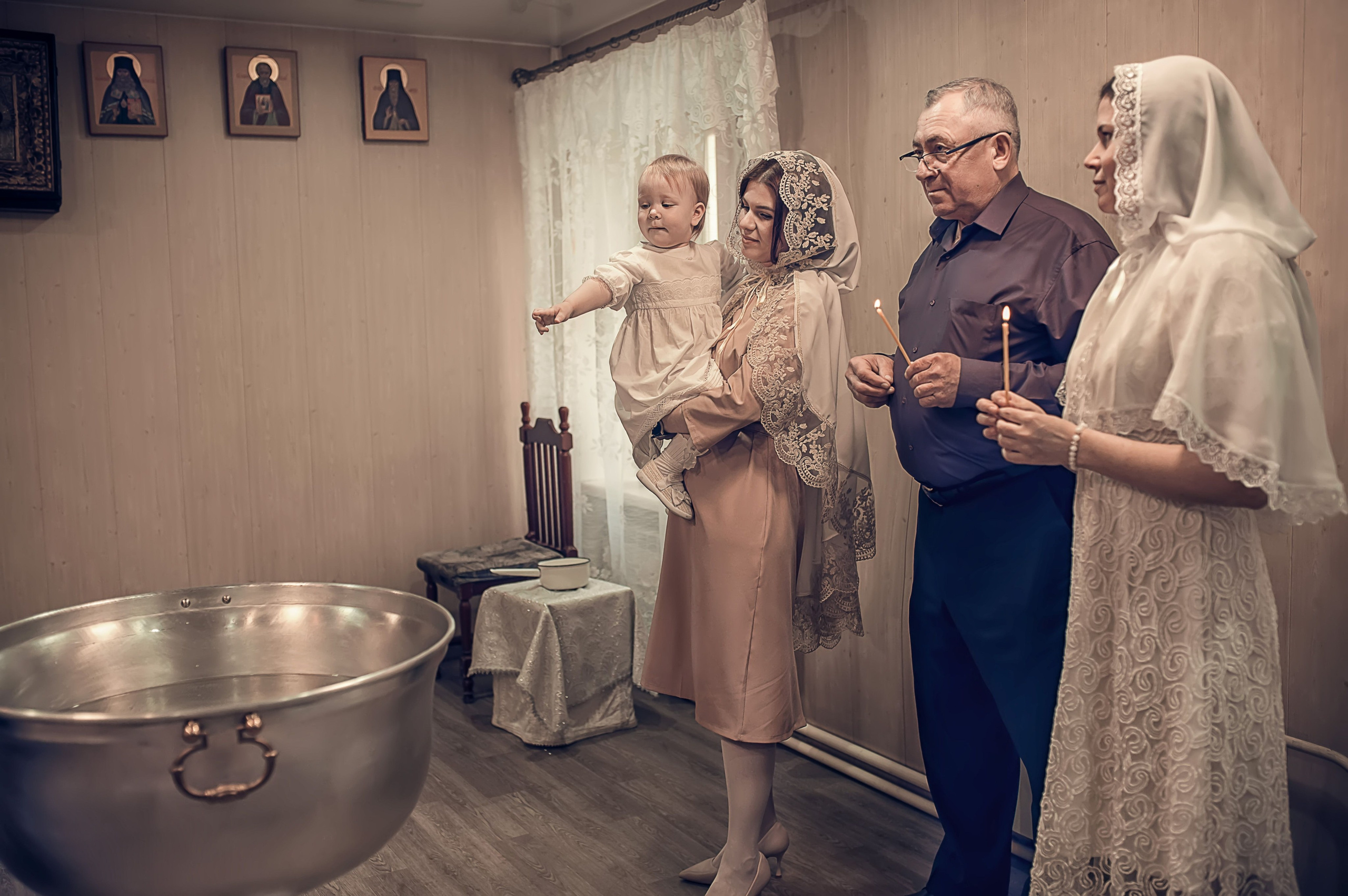 Сьемка крещения в Красноярске. Фотографы крещения/венчания  Красноярск Татьяна и Вячеслав Переваловы