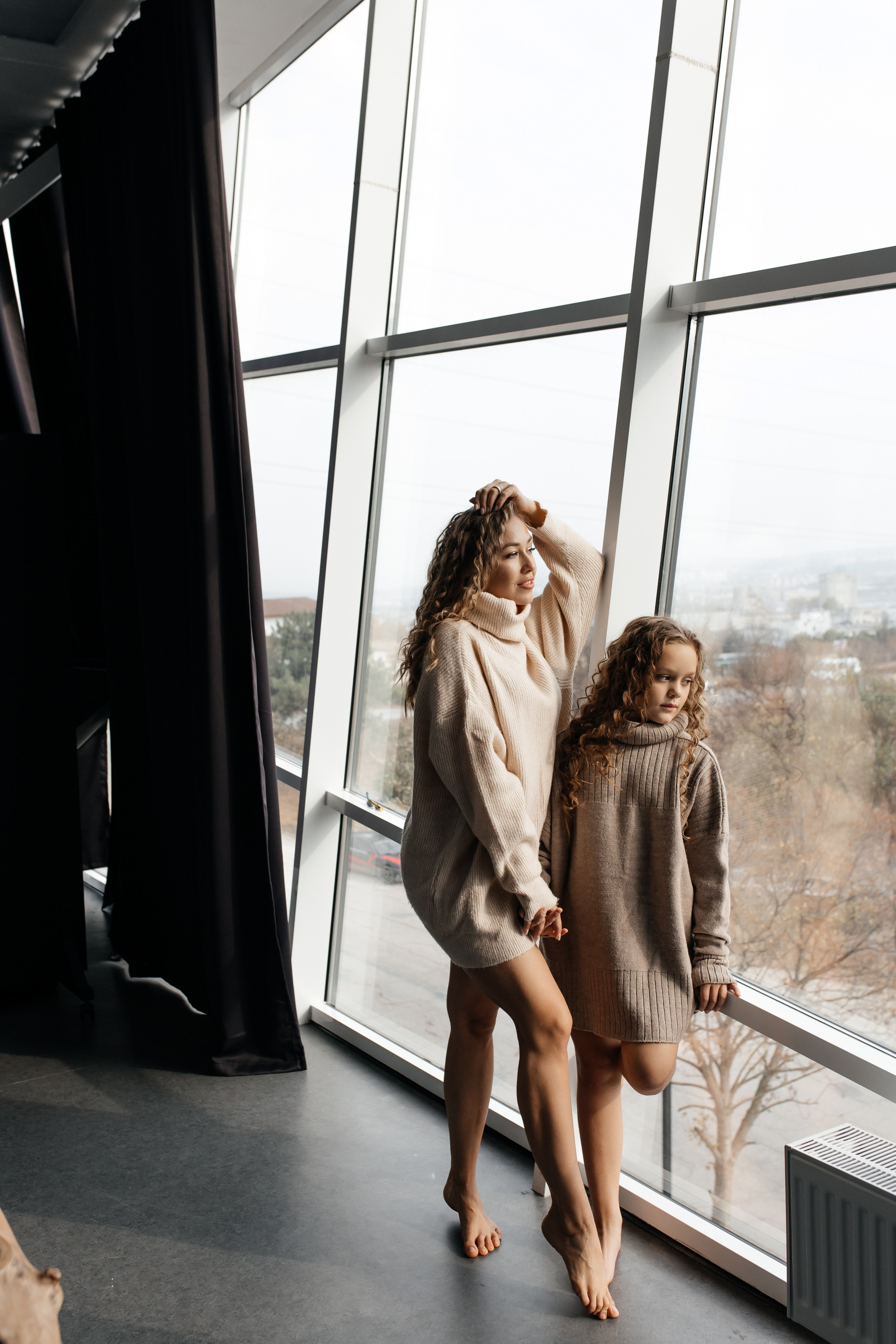 Mother & daughter. ФОТОГРАФ