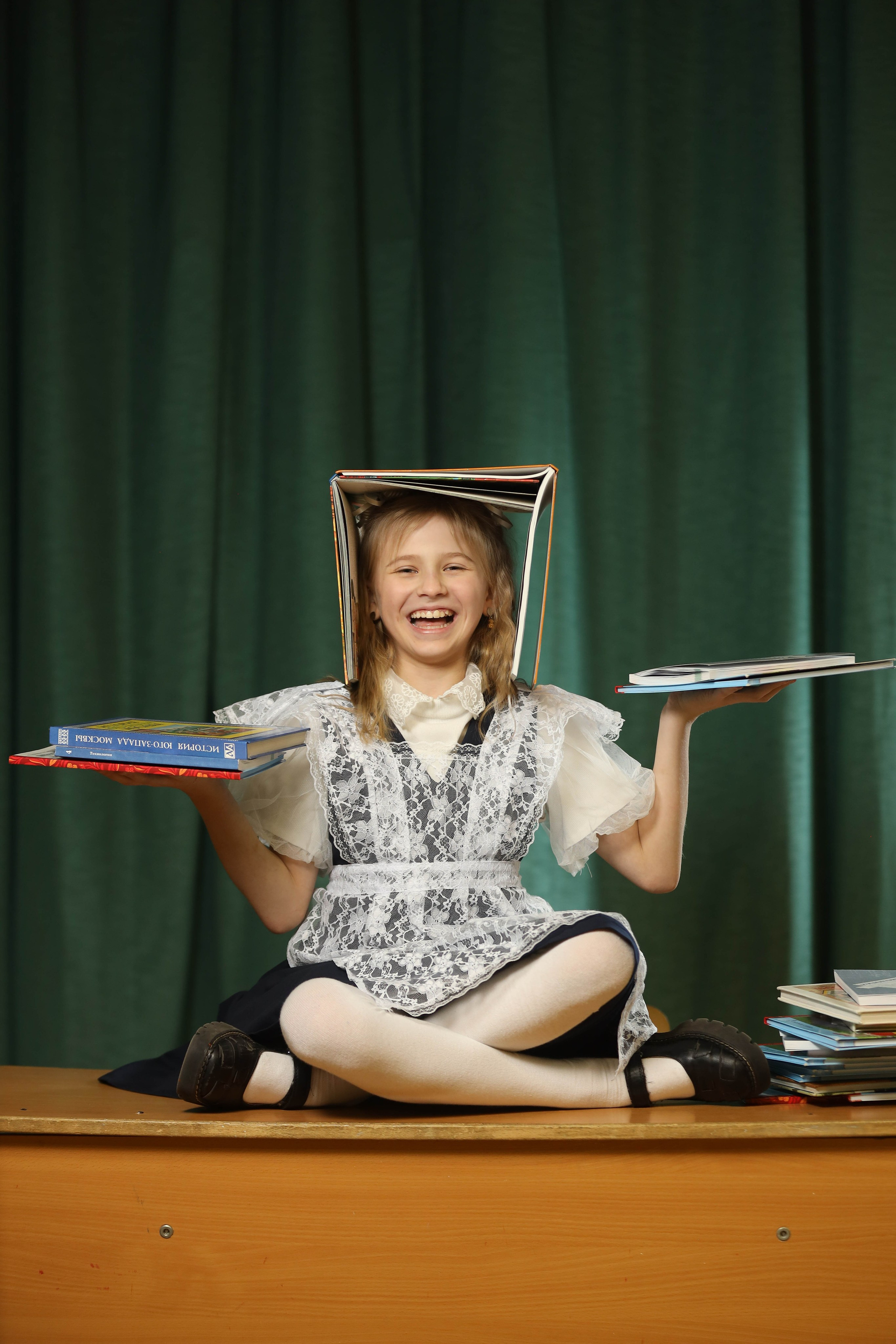 Школьный альбом 4-й класс. Фотограф Антон Чупринин