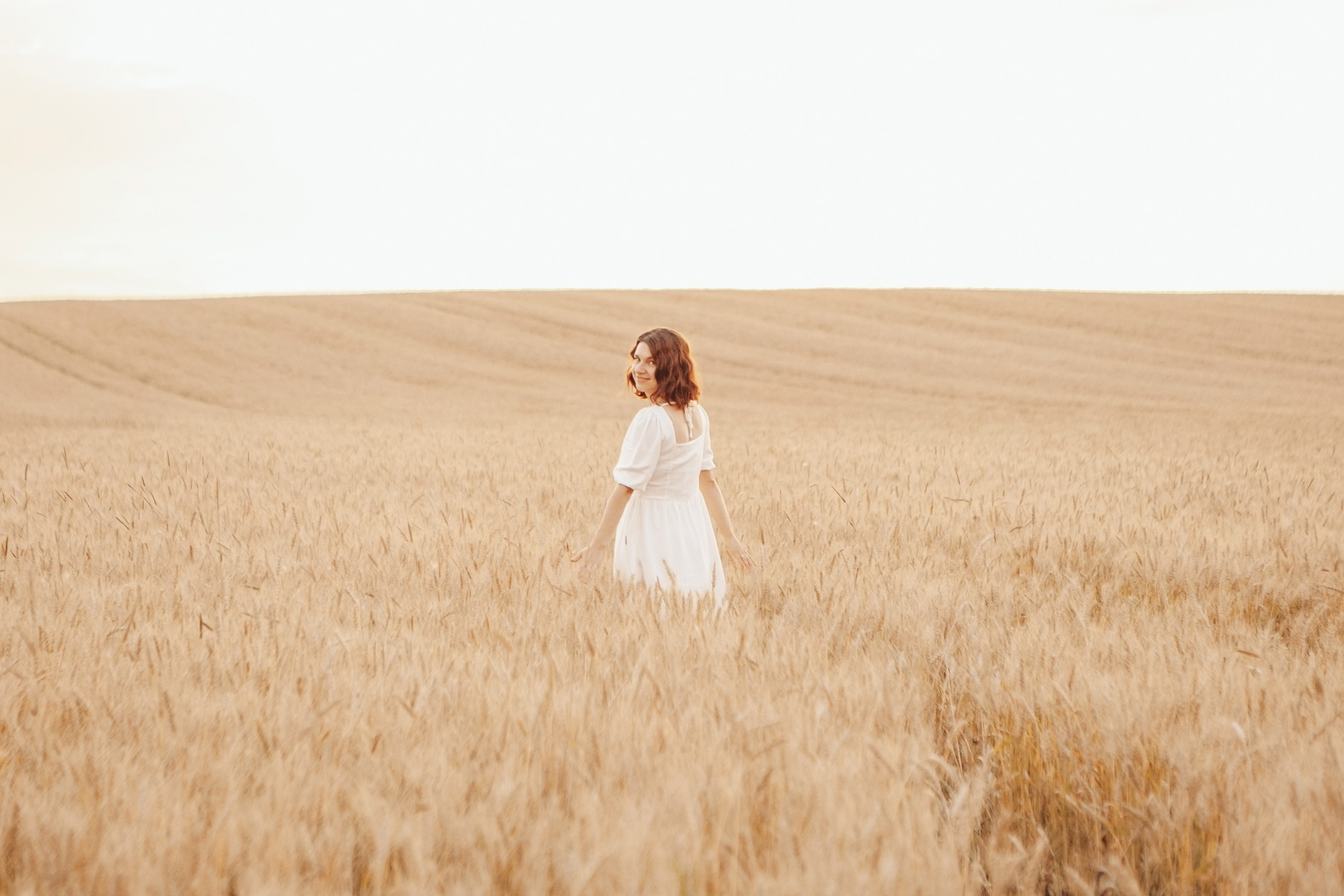 Семейная фотосессия в поле на закате. Фотограф Ольга Ефремова