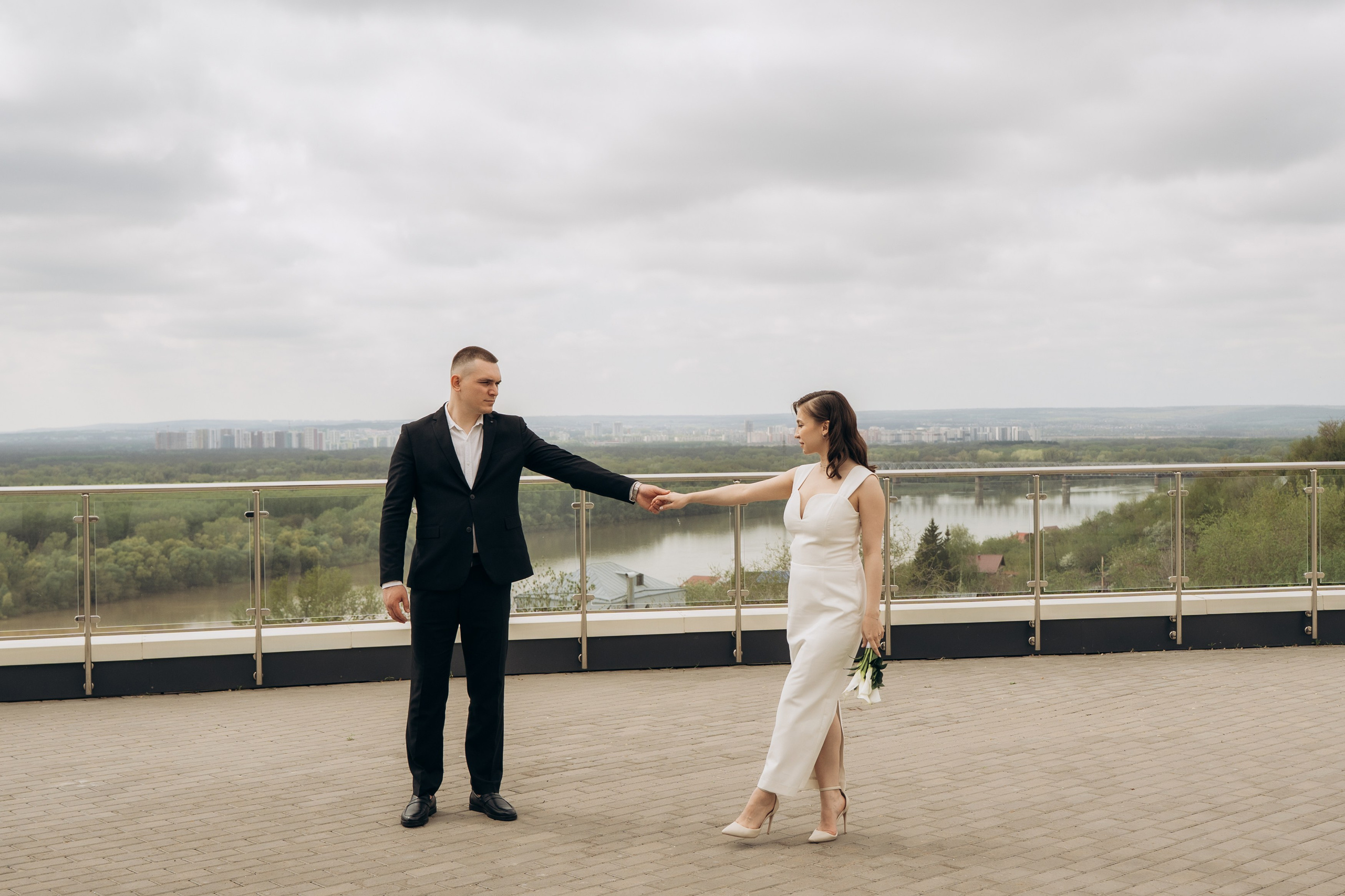 Винтовая лестница (Тукаева, 46к1). Свадебный фотограф в Уфе Лилия Сова