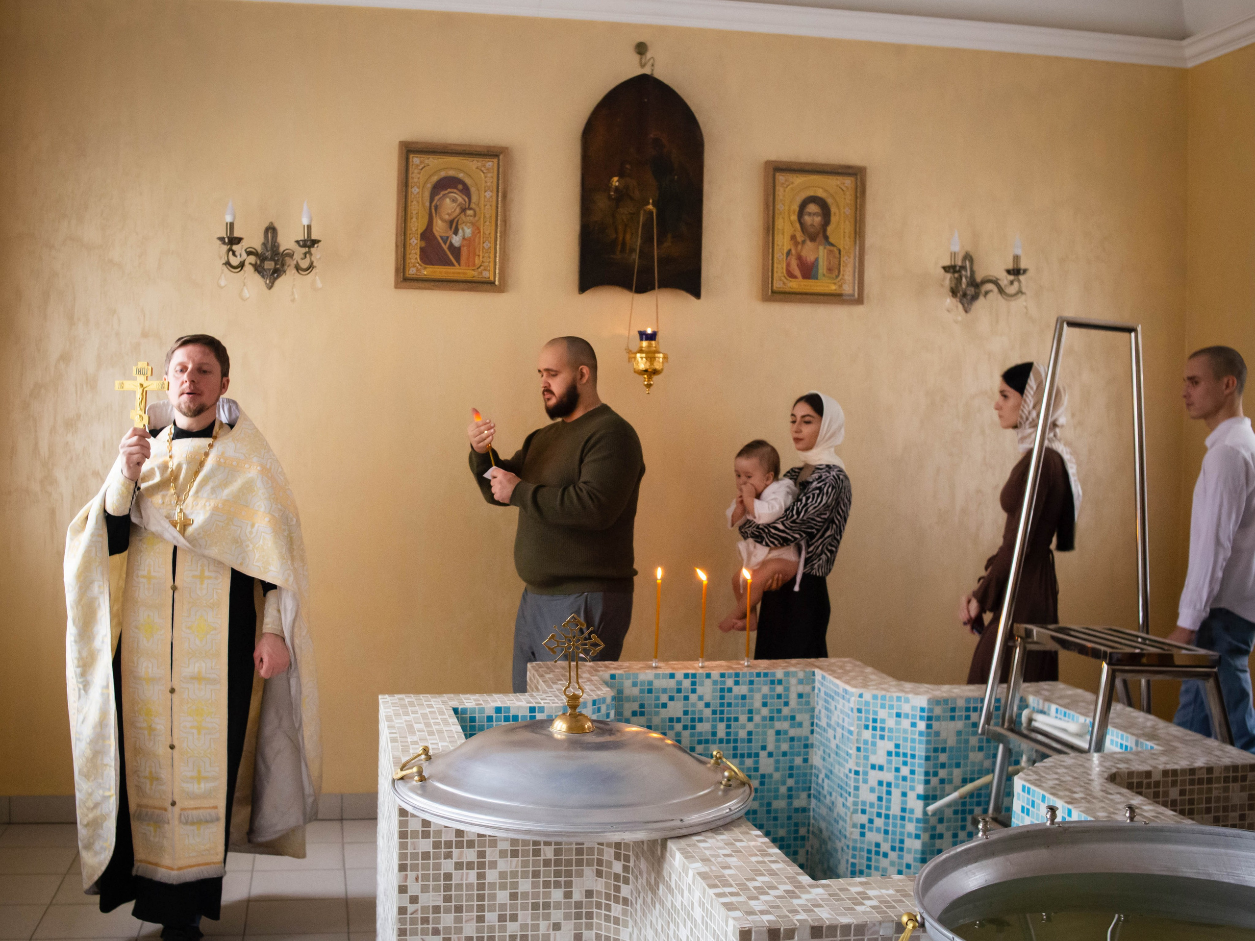 Крещение Эмира. Семейный фотограф Софи Симакова в Волгограде и Волжском