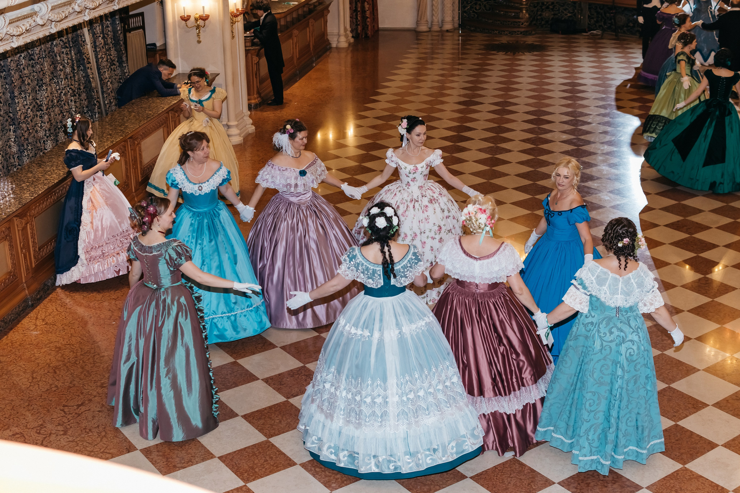 Бал. Главная