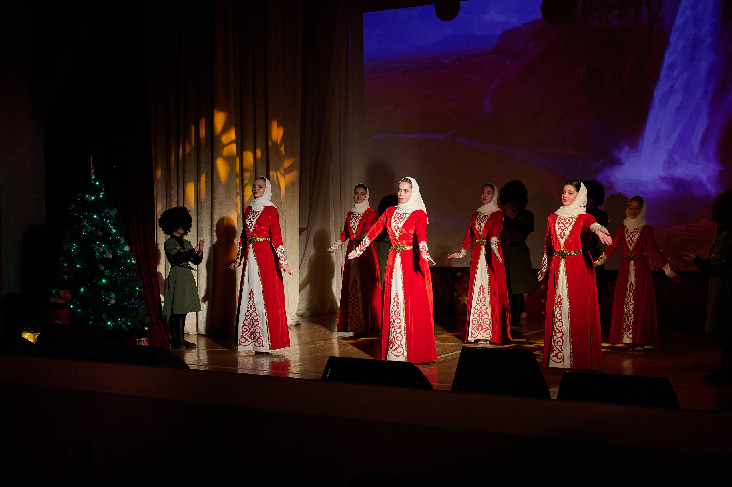 Новогодний концерт. Жизнь курорта Кабардинка в фотографиях