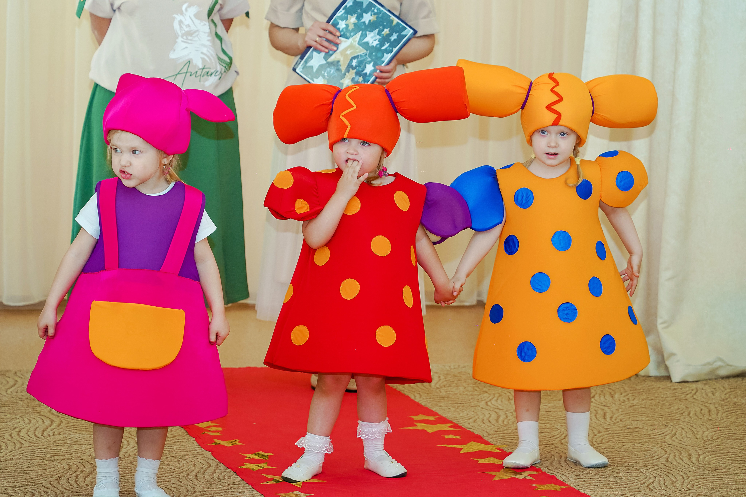 Фотосъемка видеосъёмка фотограф видеооператор новогодних утренников  в. Фотограф, видеооператор Нина Коршунова