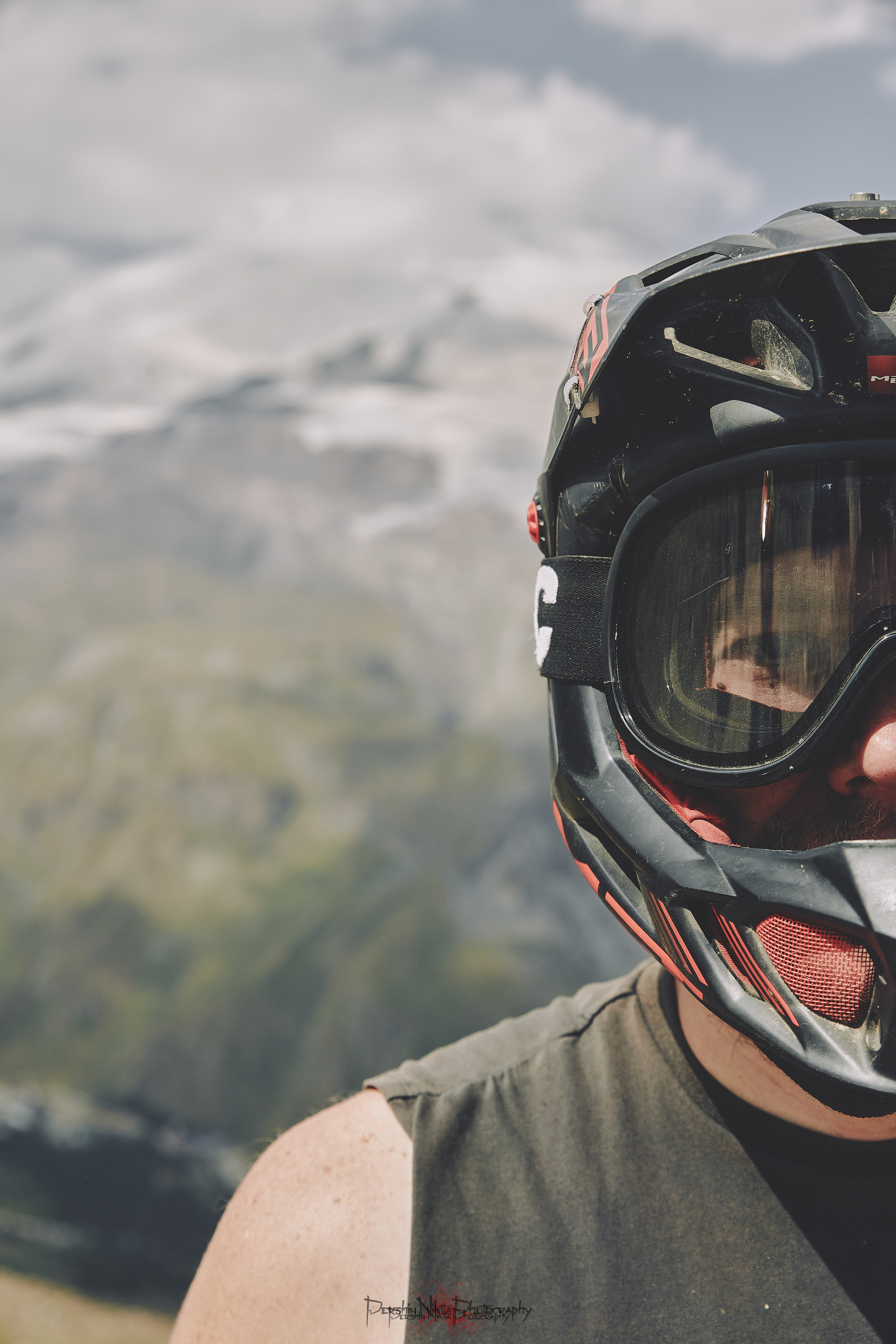 Лето. Горный фотограф на Кавказе Никита Першин