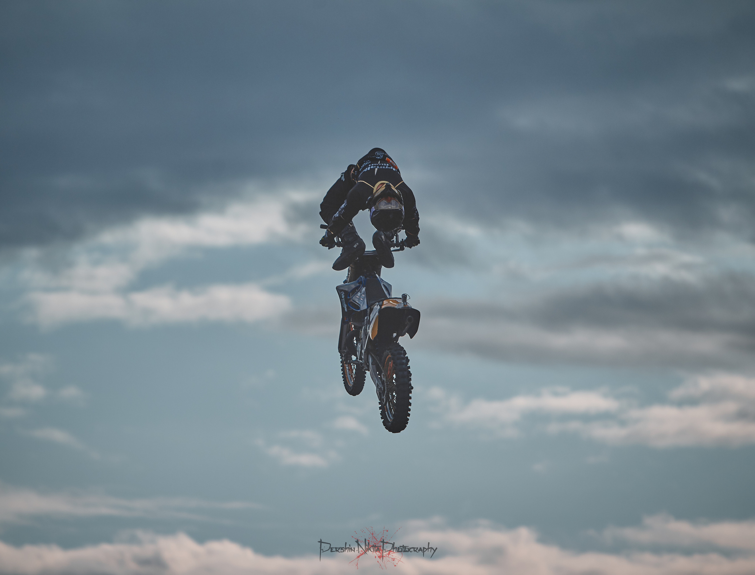 Лето. Горный фотограф на Кавказе Никита Першин