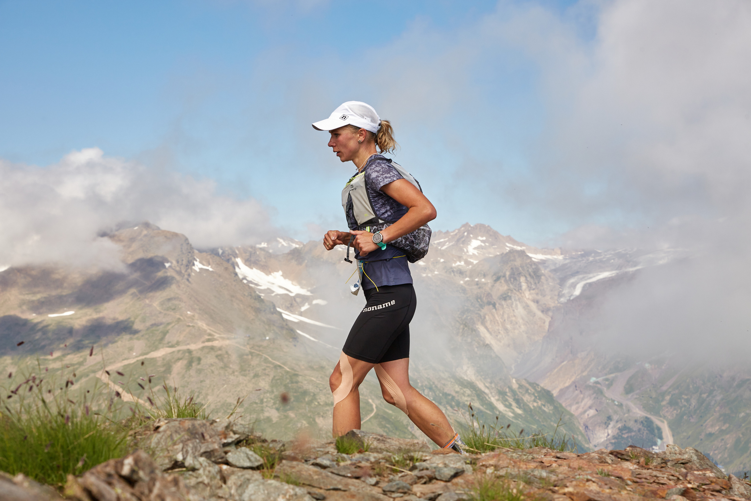 Alpindustria Trail Series. Горный фотограф на Кавказе Никита Першин