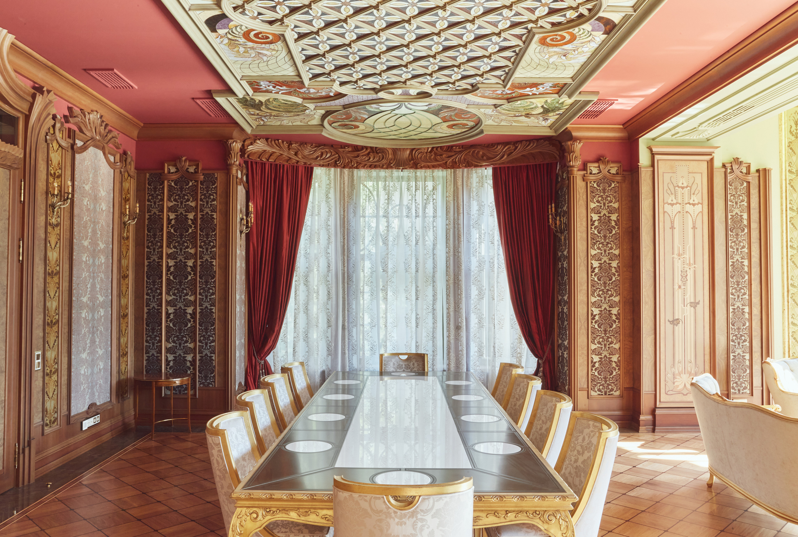 Интерьер. Горный фотограф на Кавказе Никита Першин