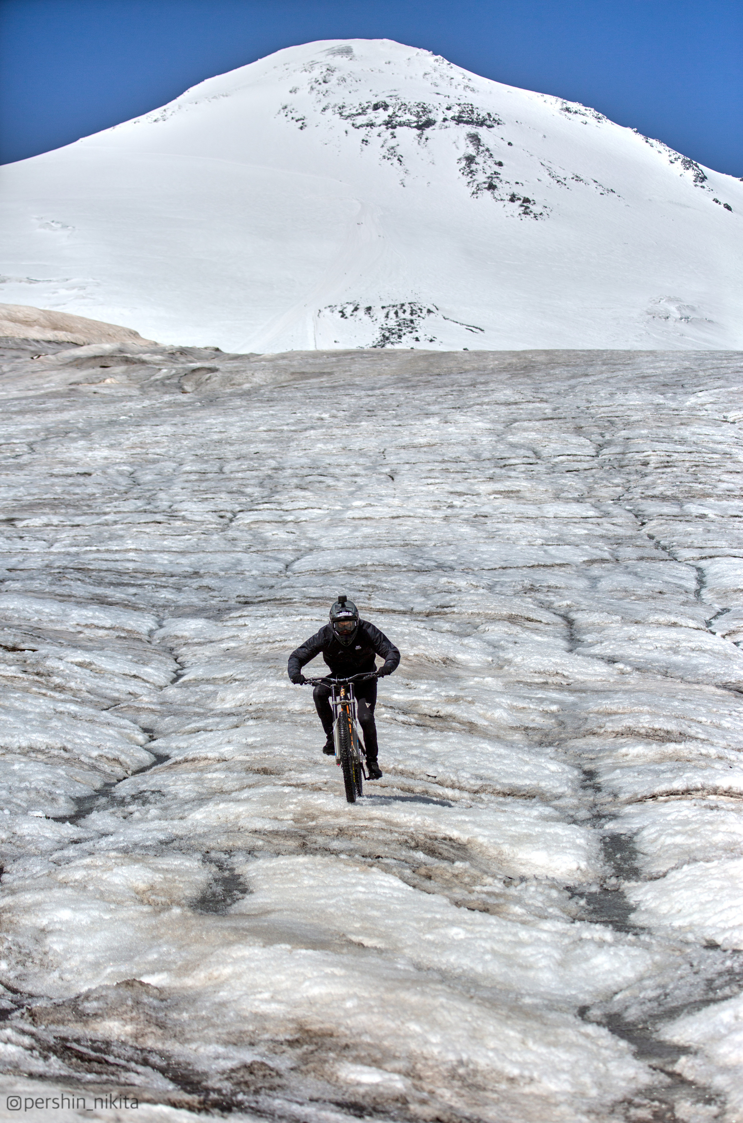 Лето. Горный фотограф на Кавказе Никита Першин
