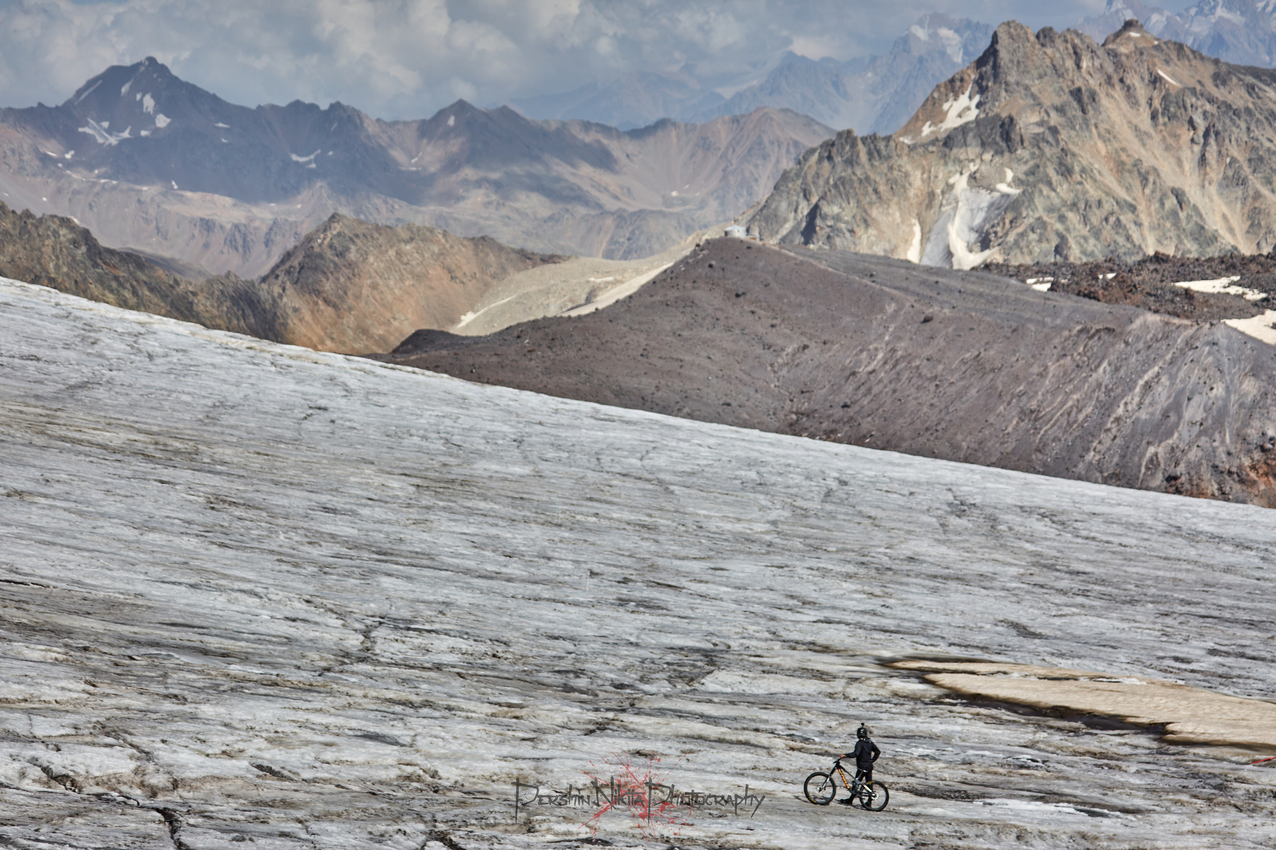 Лето. Горный фотограф на Кавказе Никита Першин