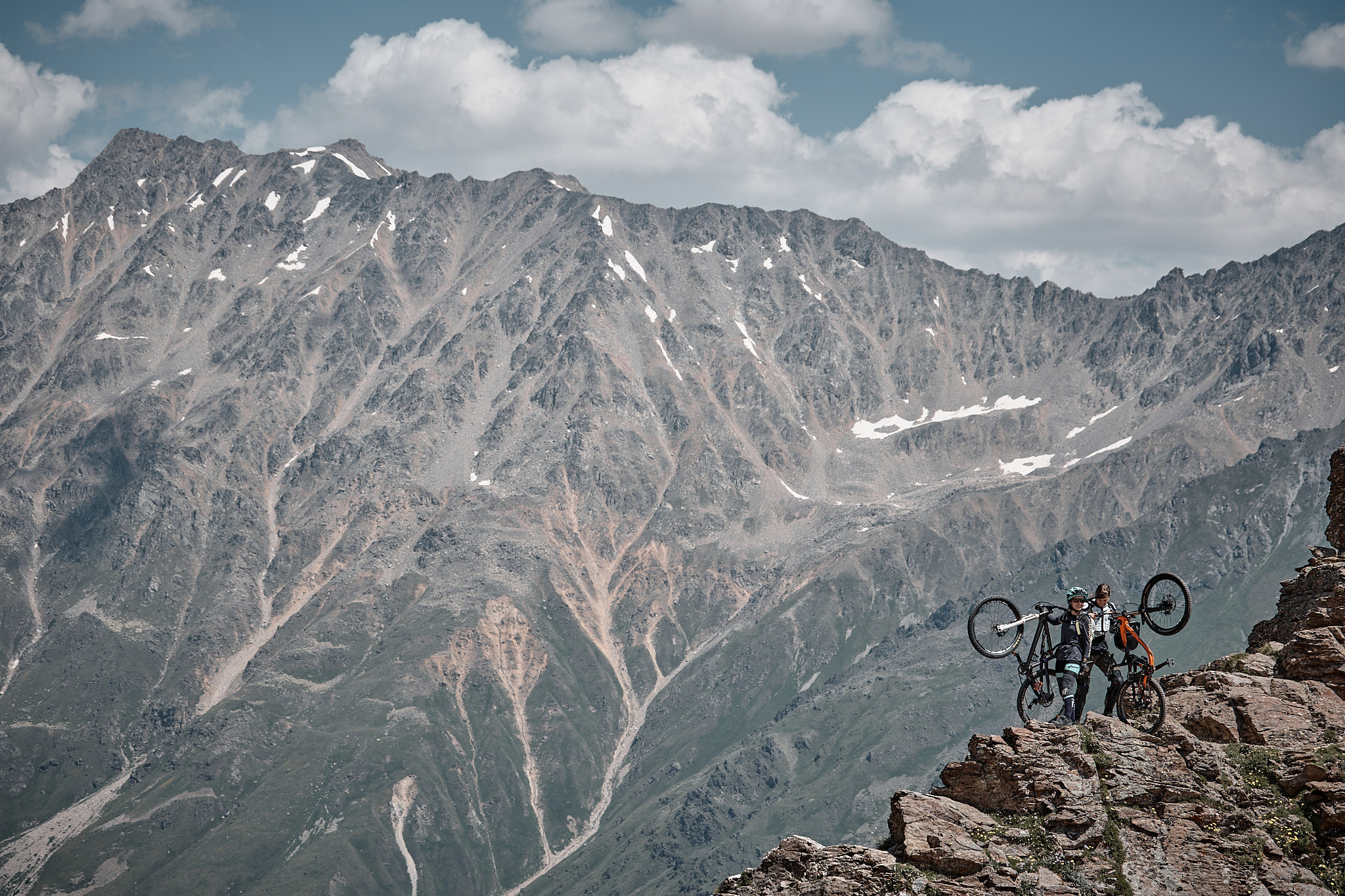 Лето. Горный фотограф на Кавказе Никита Першин