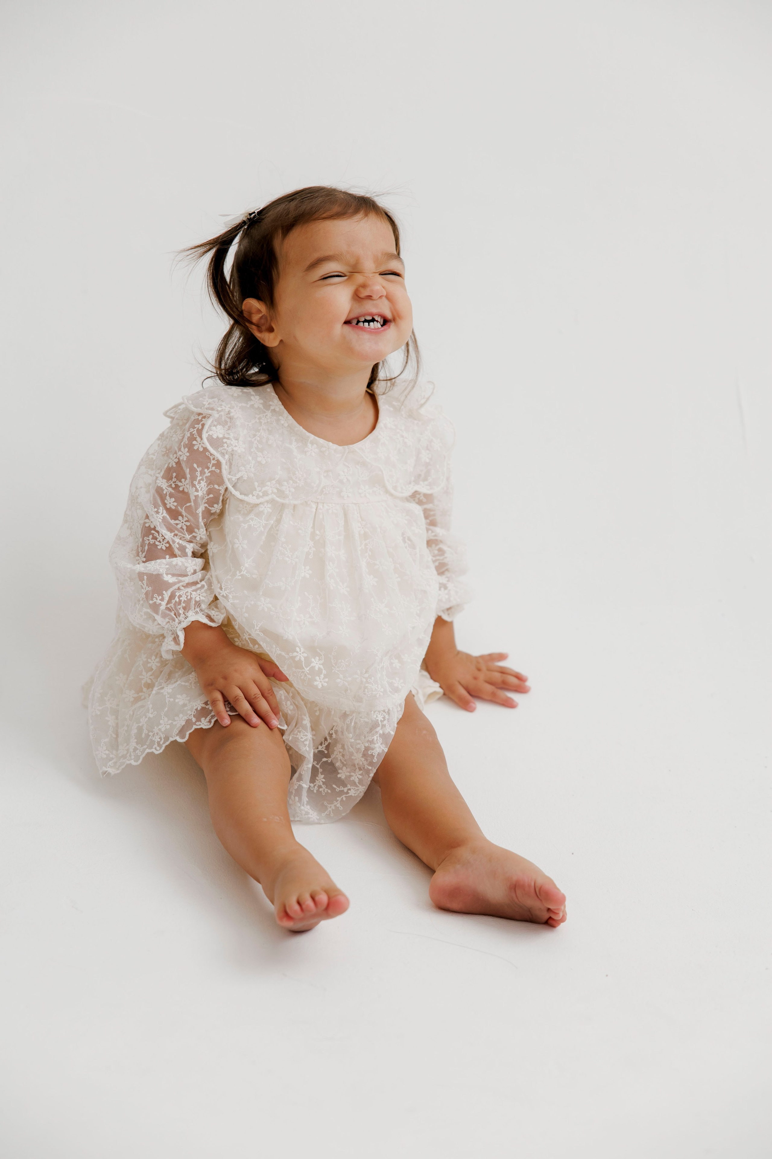 Family photoshoot inside the studio. Wedding and family photographer