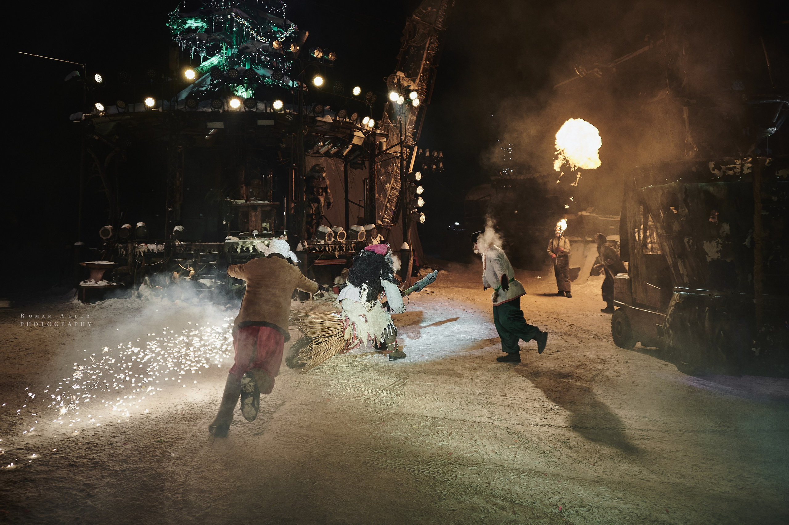 Новогодняя сказка от Ночных волков. Фотограф Роман Адлер
