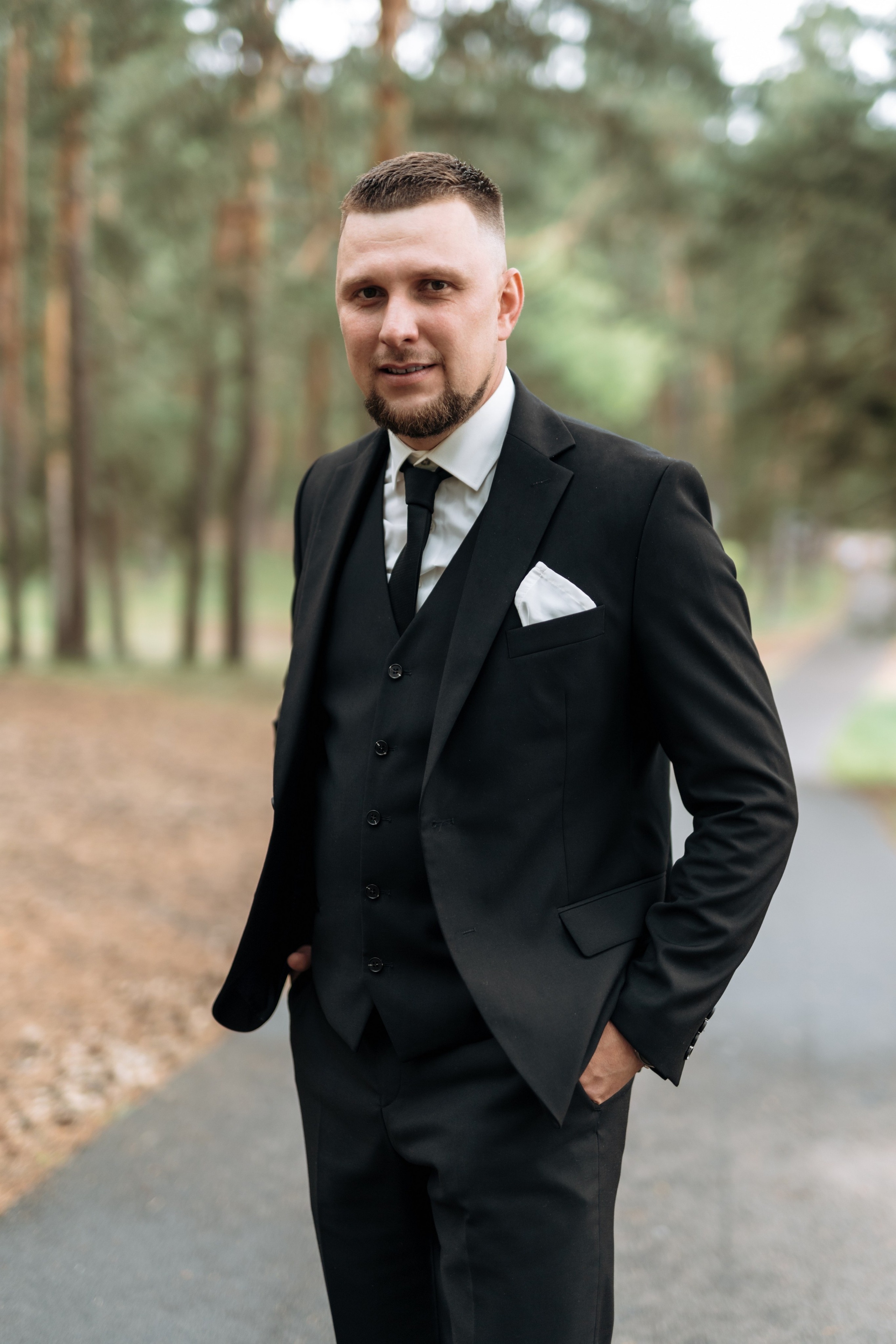 Свадебный день Яны и Максима, прогулка в лесу, Картинная галерея в Тамбове. Свадебный фотограф в Тамбове Павел Четвертков