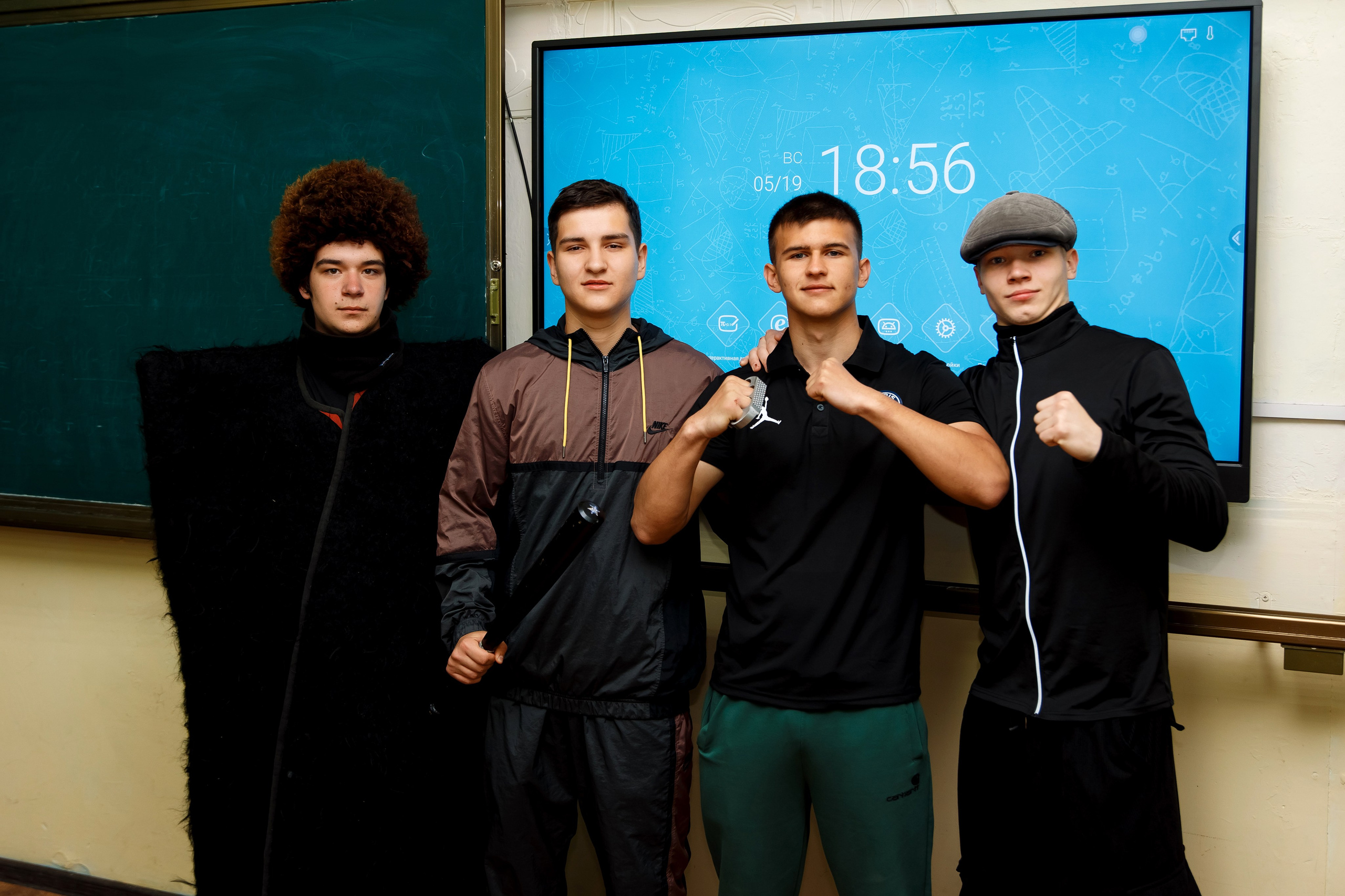 11 класс день не послушания в школе. Фотограф Любовь Корниенко, Примоский край