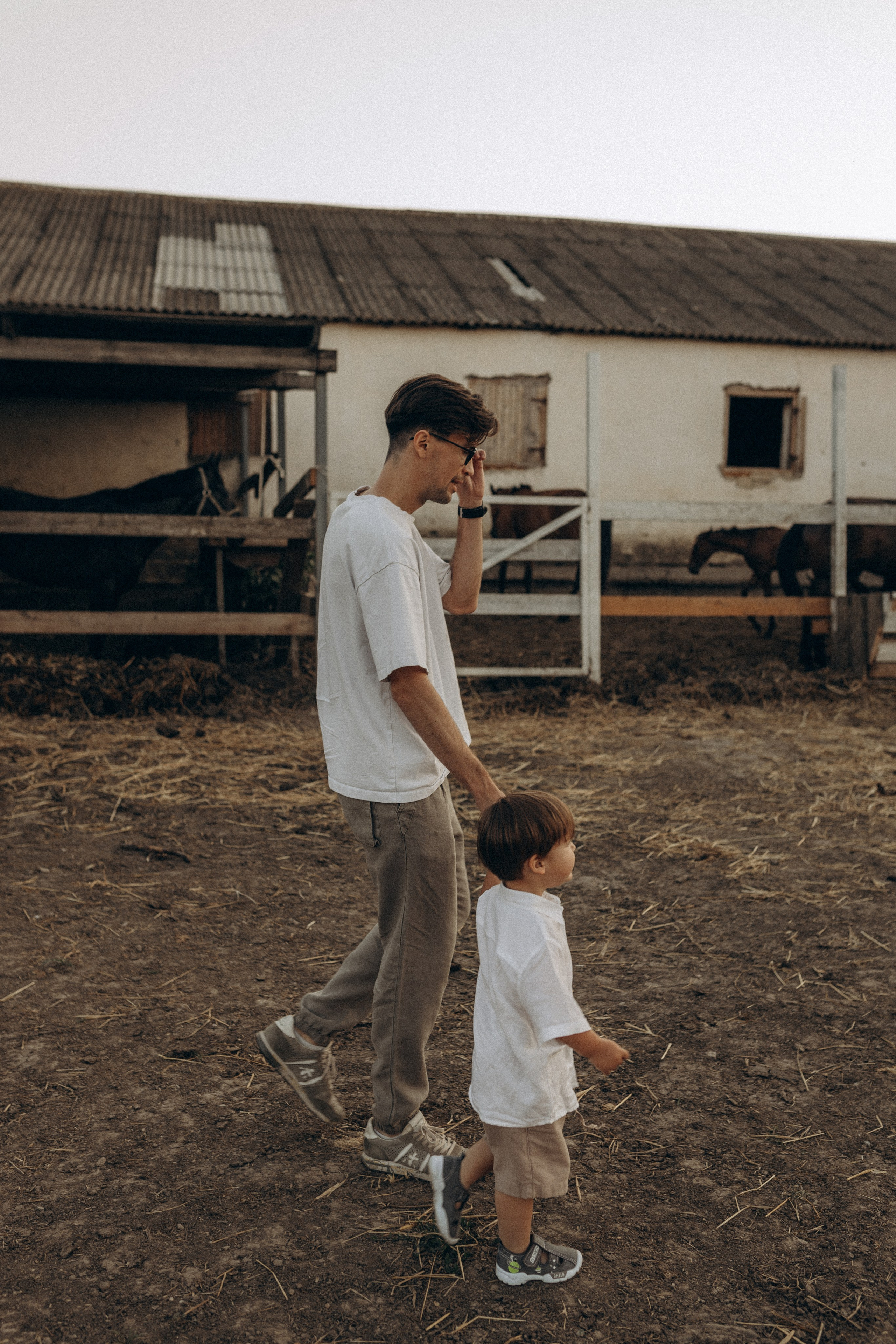Миша Таня и Лев на ферме. Семейный фотограф в Новороссийске и Анапе Александра Яковлева