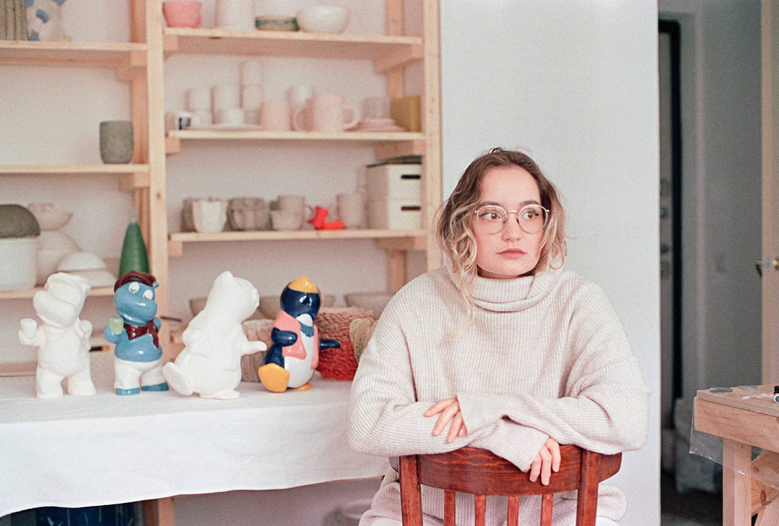 D.N. Стилист и плёночный фотограф Анастасия Шлокова в Санкт-Петербурге и Москве