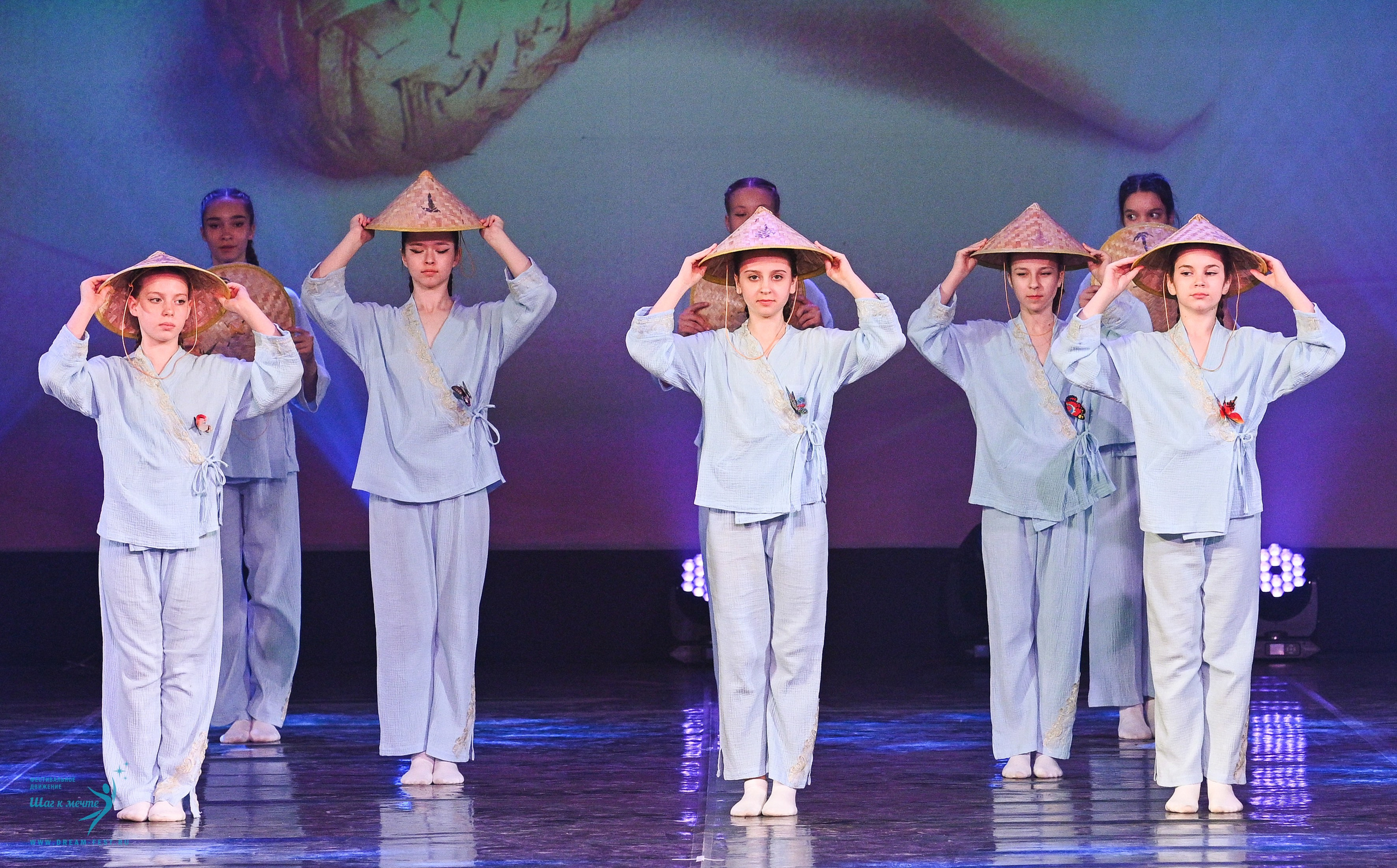 24.05.2025 «Мир под названием — Искусство танца» Фестивальное движение «Шаг к мечте» г. Кострома. Медиастудия Фото Концепт