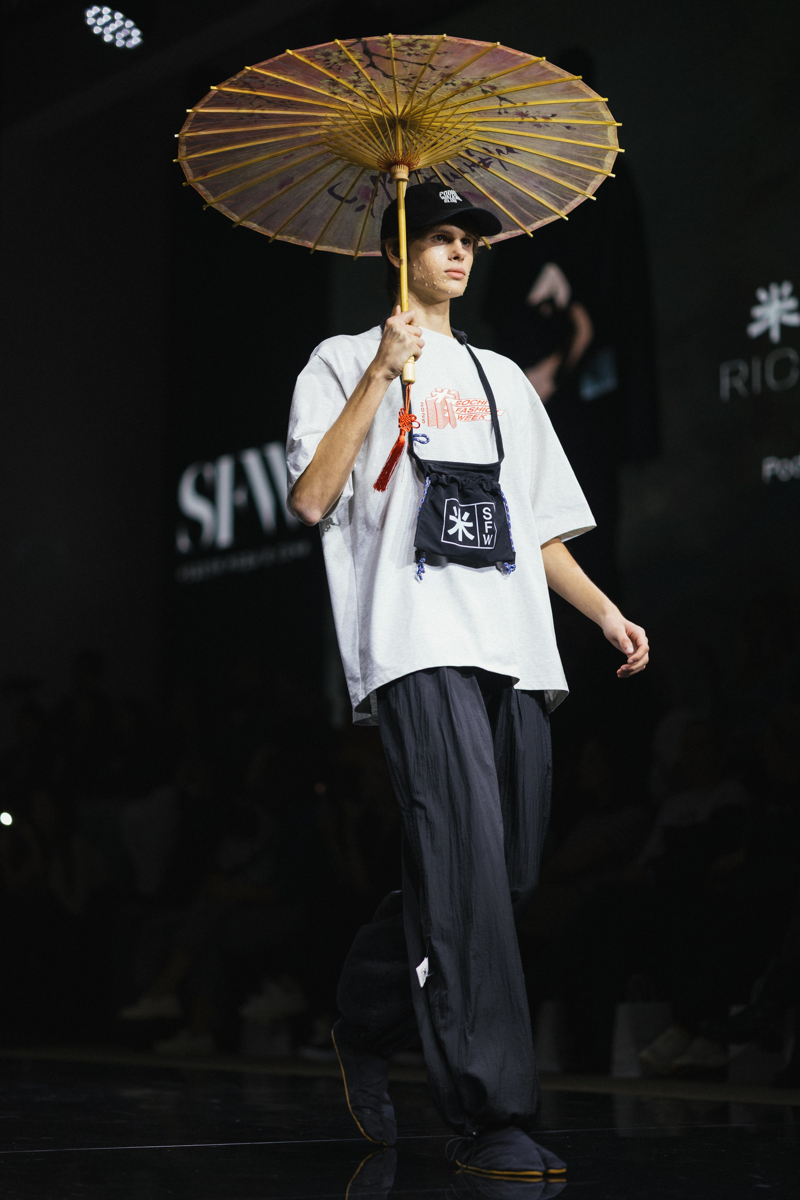 Catwalk. ProVizArt