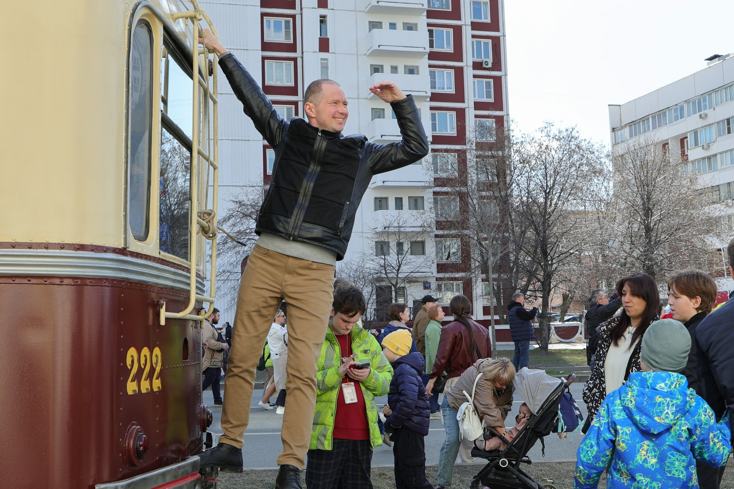 Парад трамваев. Репортажный, архитектурный, театральный и файн-арт фотограф Лена Мельникова в Москве