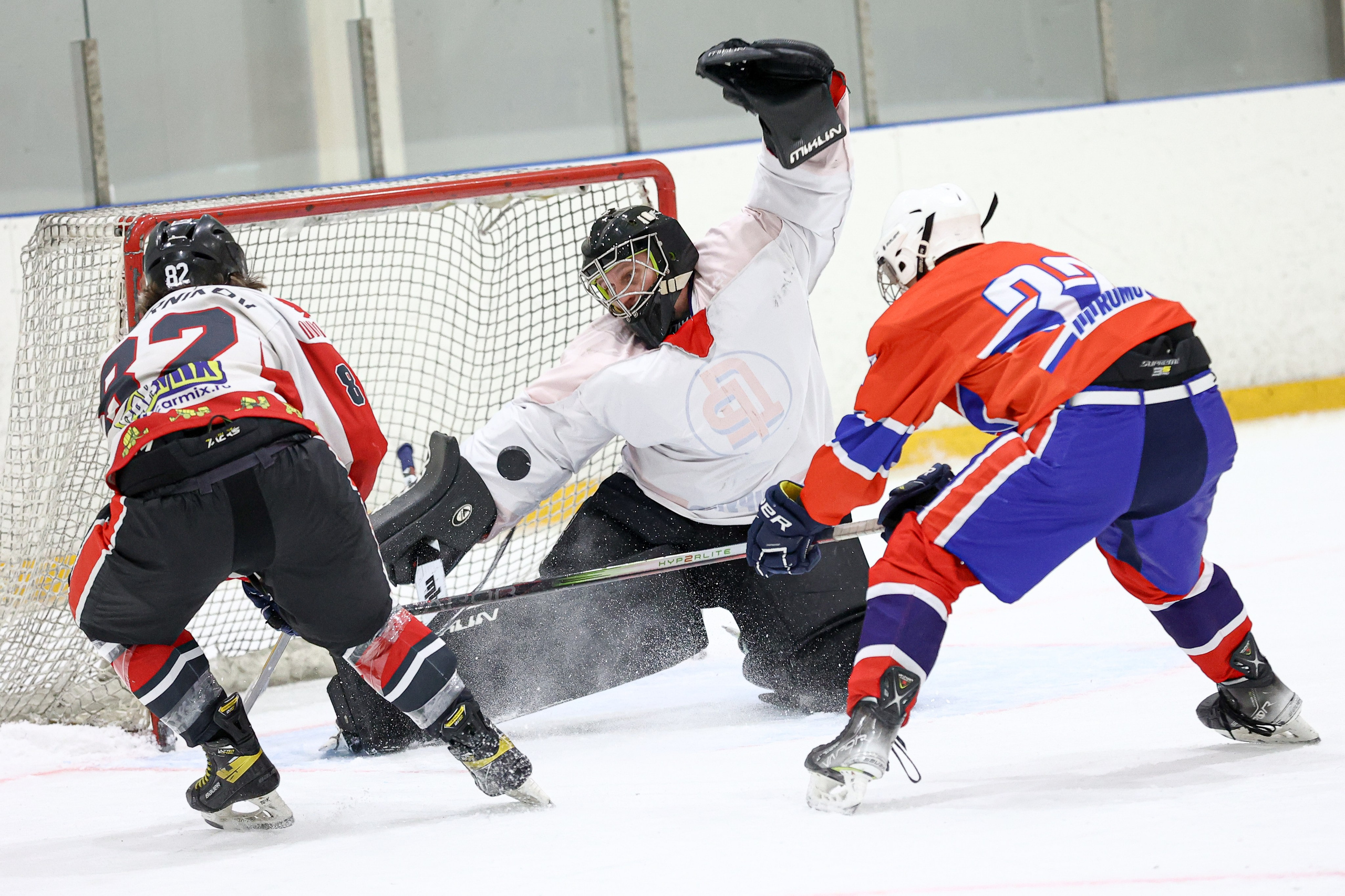 Хоккей. Спортивный фотограф Денис Веселов в Нижнем Новгороде
