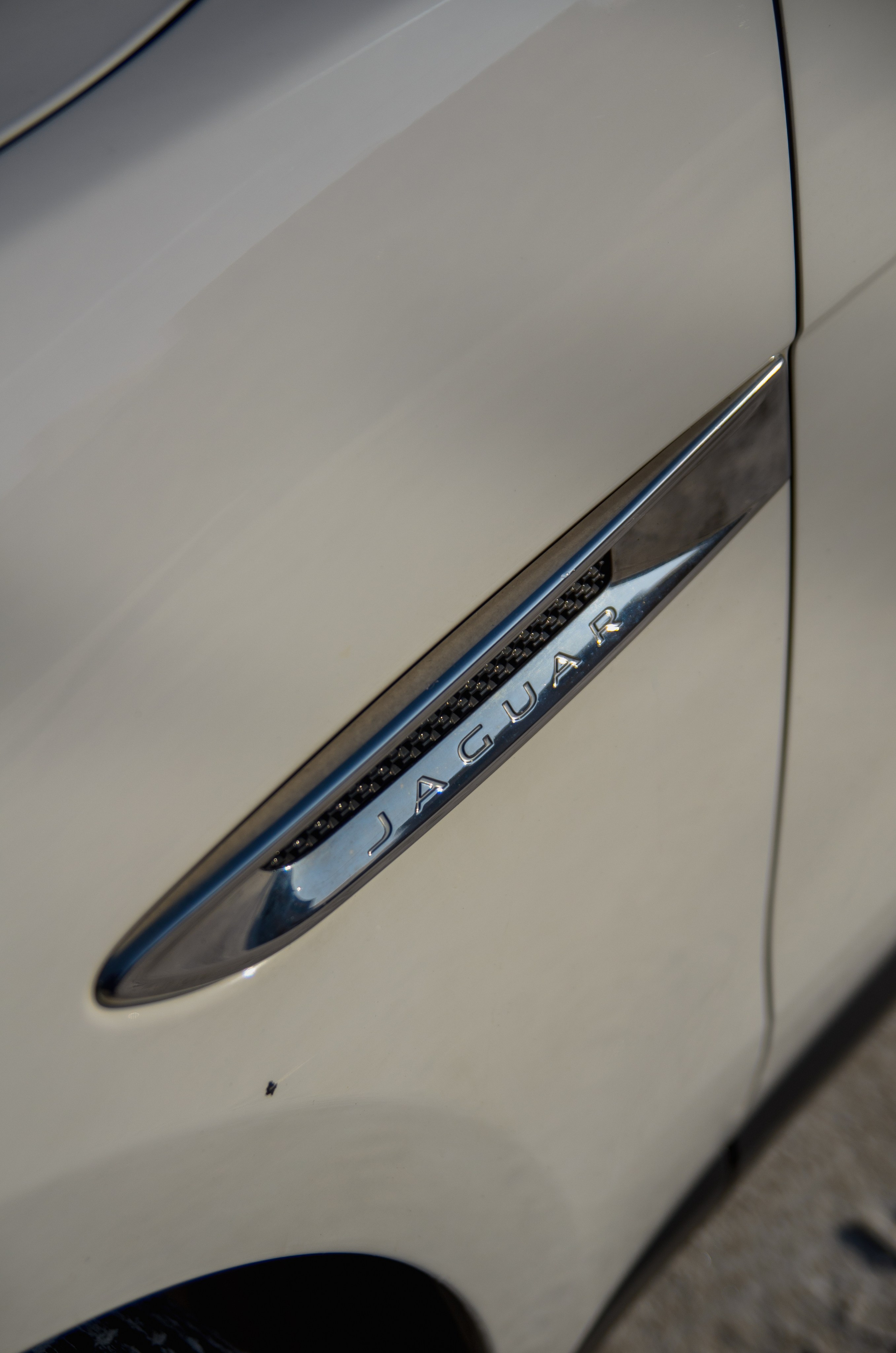 Фото для продажи авто Jaguar F-Pace 23'. Фотограф, видеограф и пилот дрона на Байкале